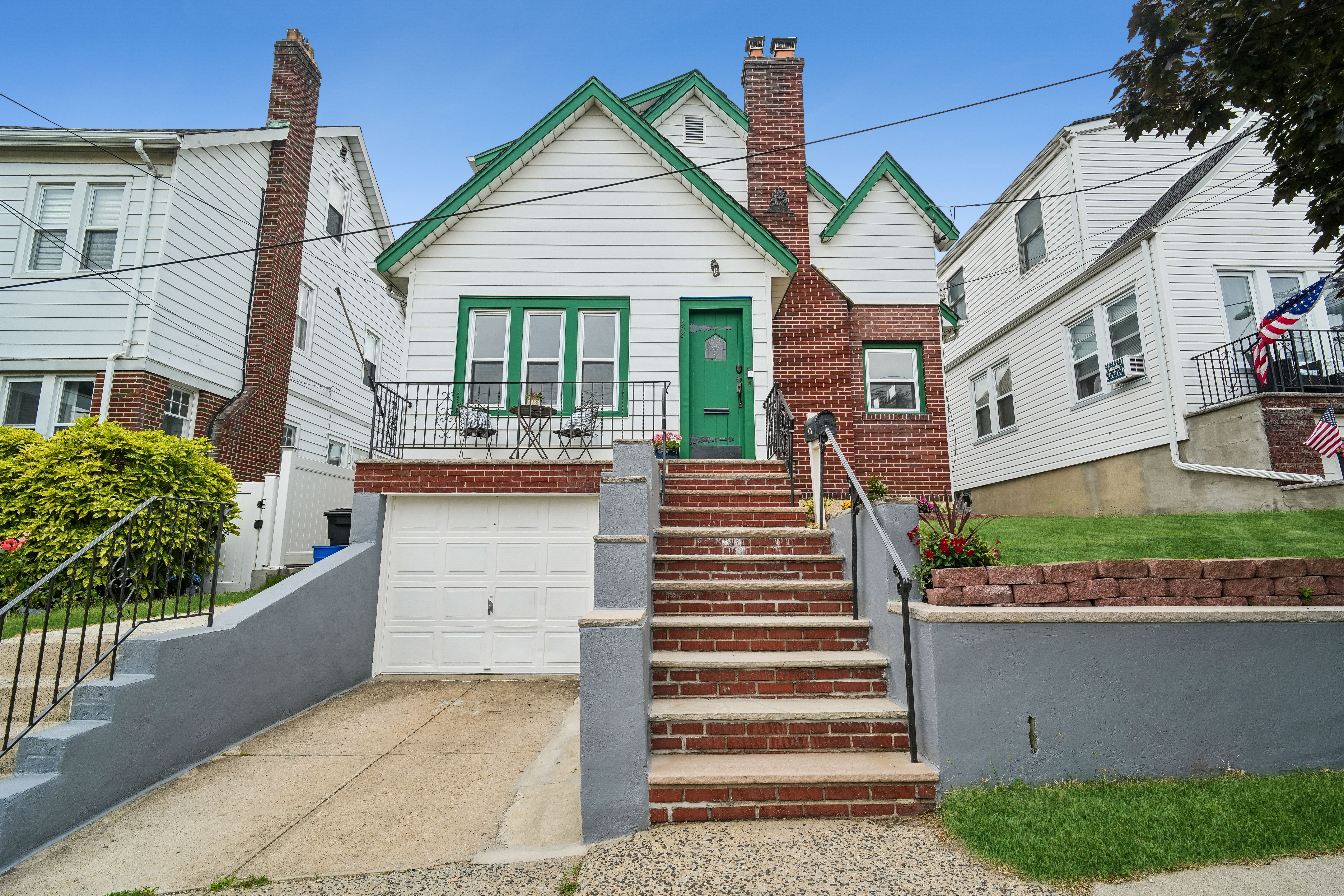 128 Stevens Place 