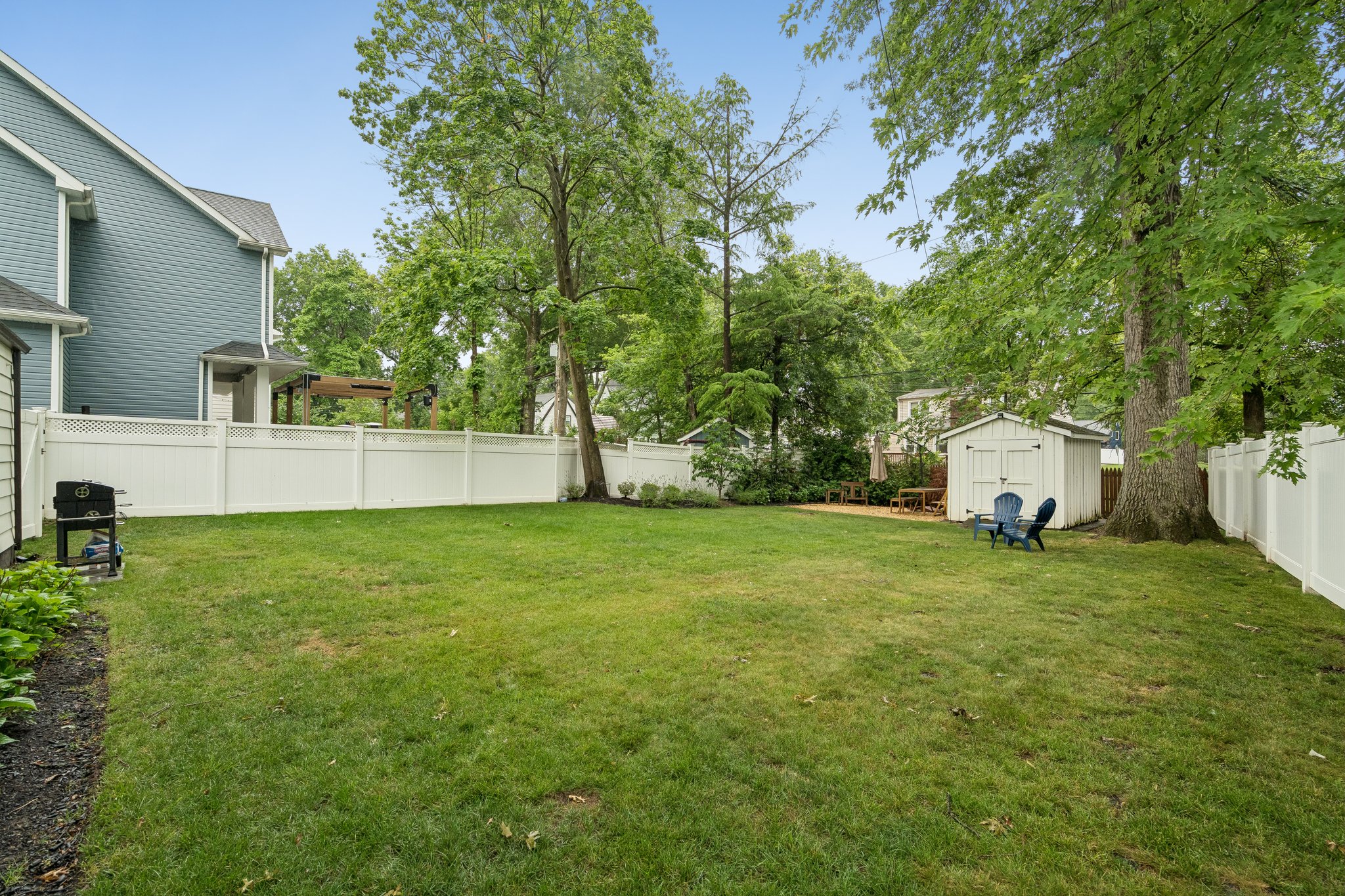 24 Iris Road 