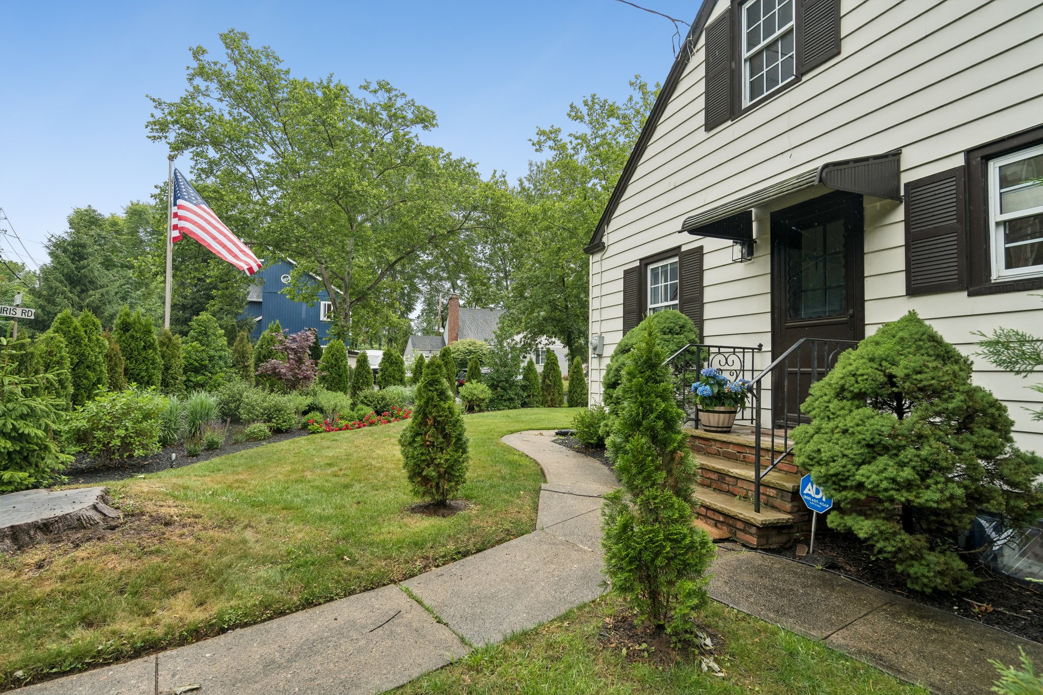 24 Iris Road 