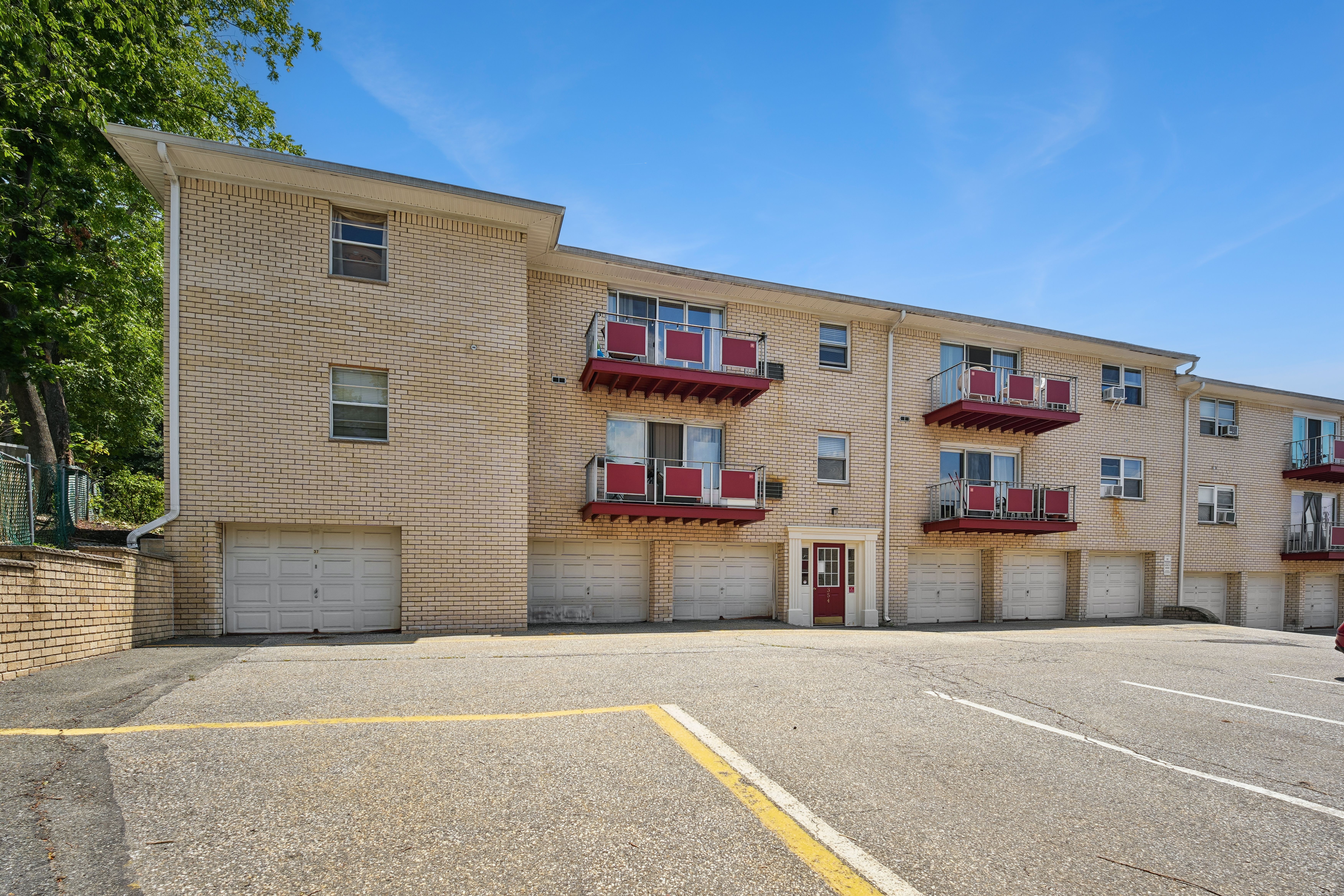 354 Hoover Avenue Unit 98