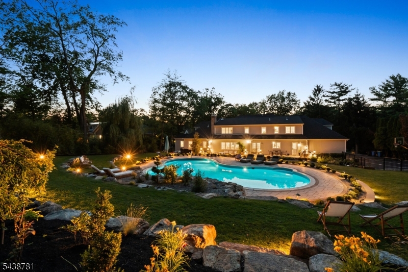 60 Nottingham Dr