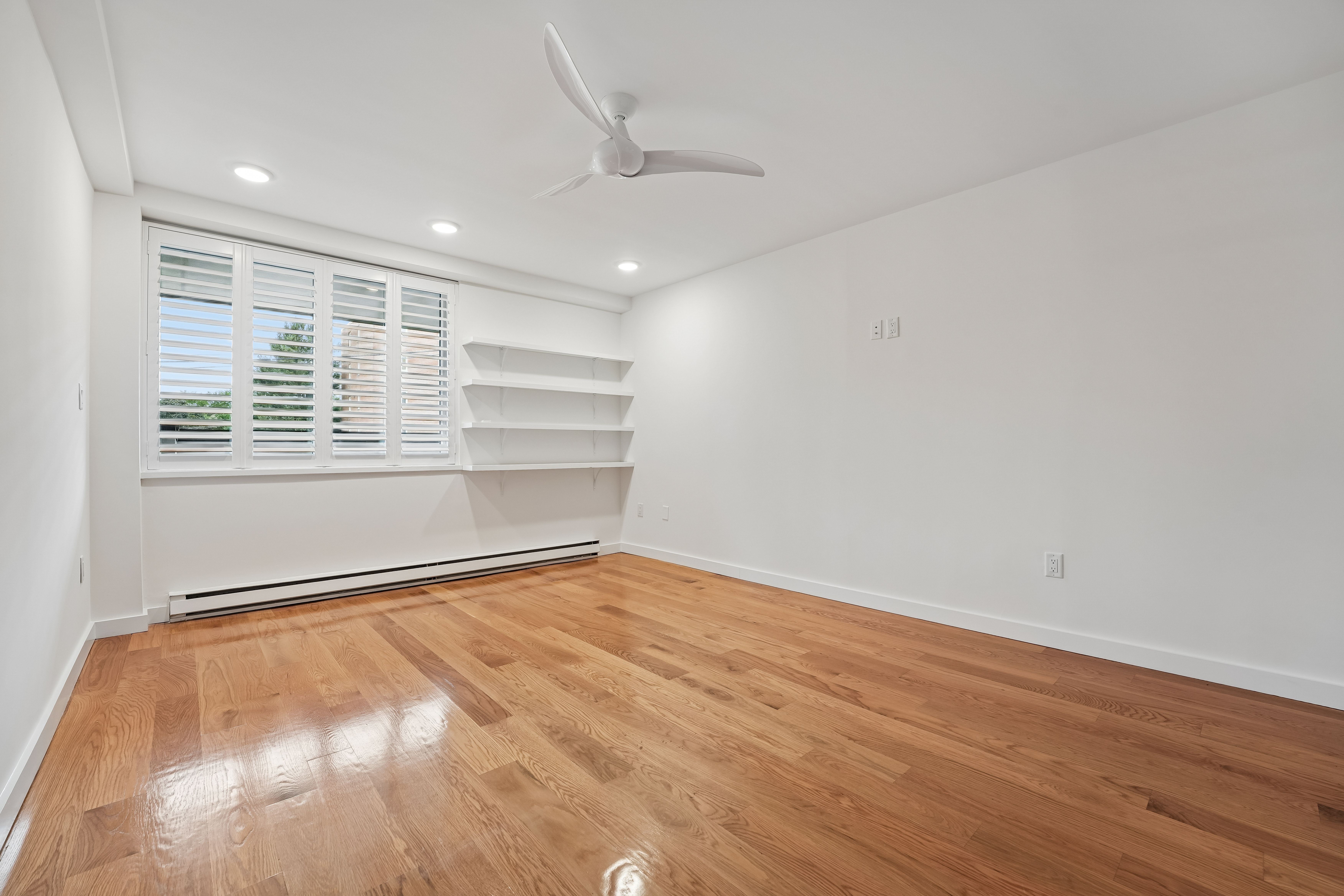 1 Euclid Avenue, #2E 