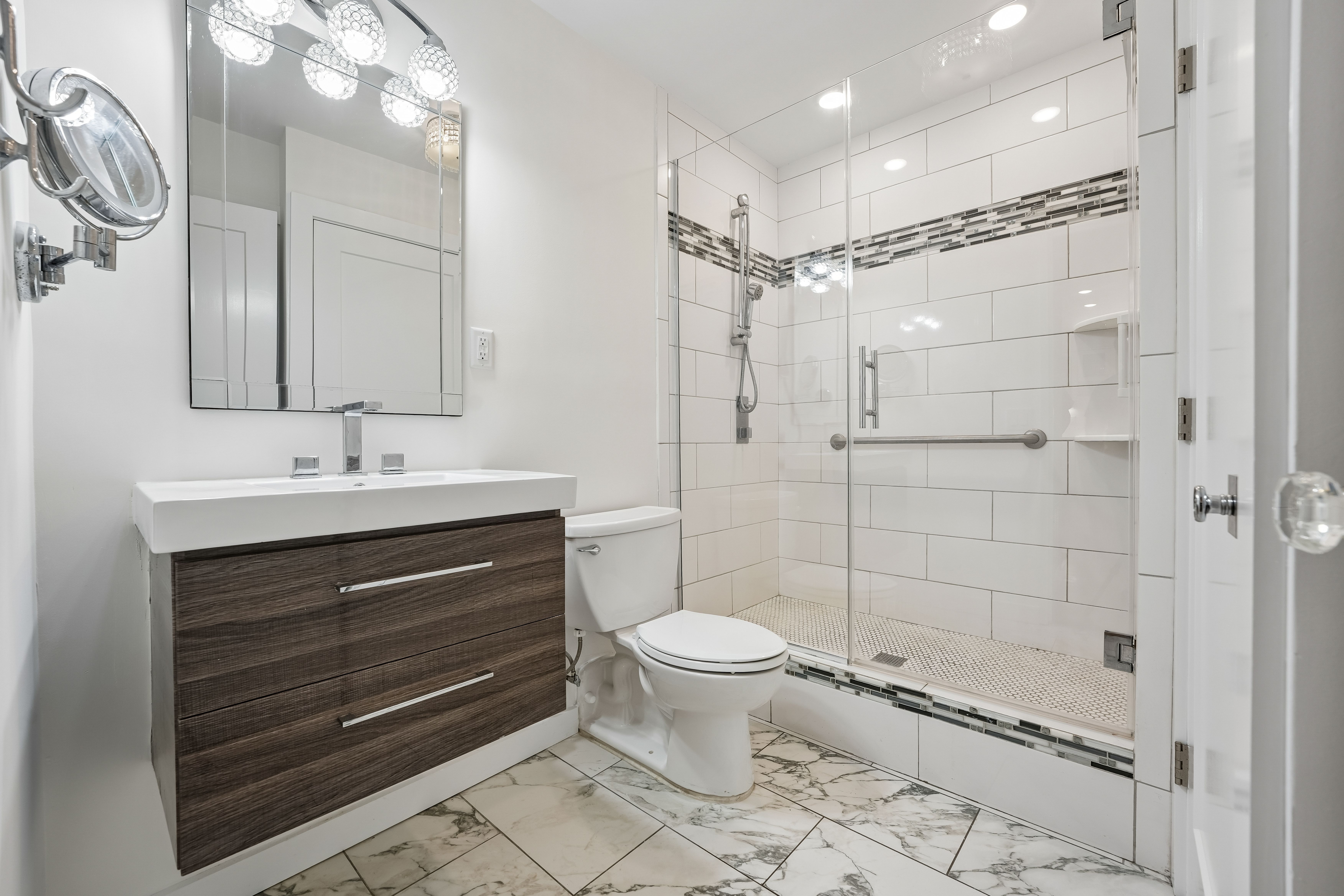 1 Euclid Avenue, #2E 