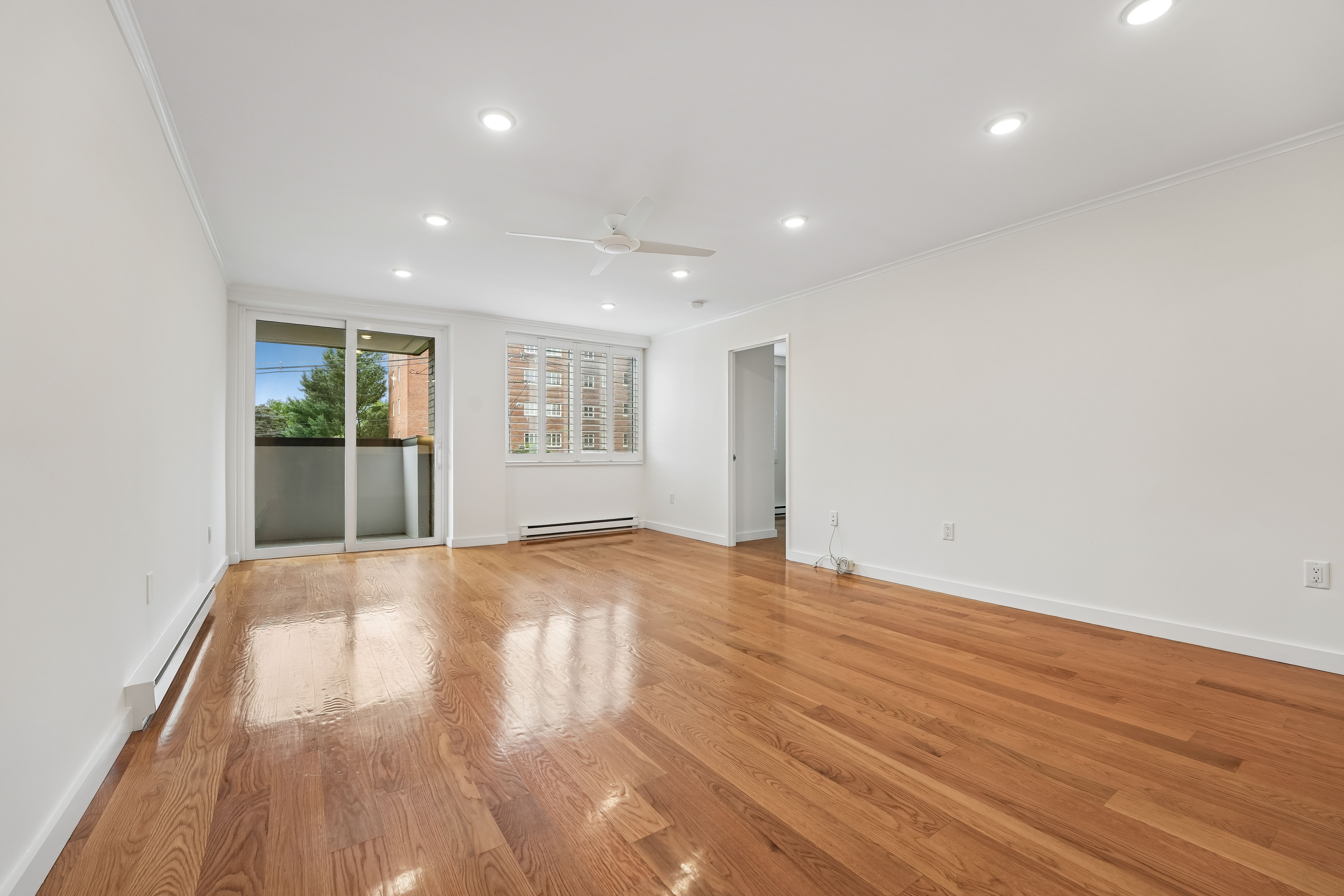 1 Euclid Avenue, #2E 