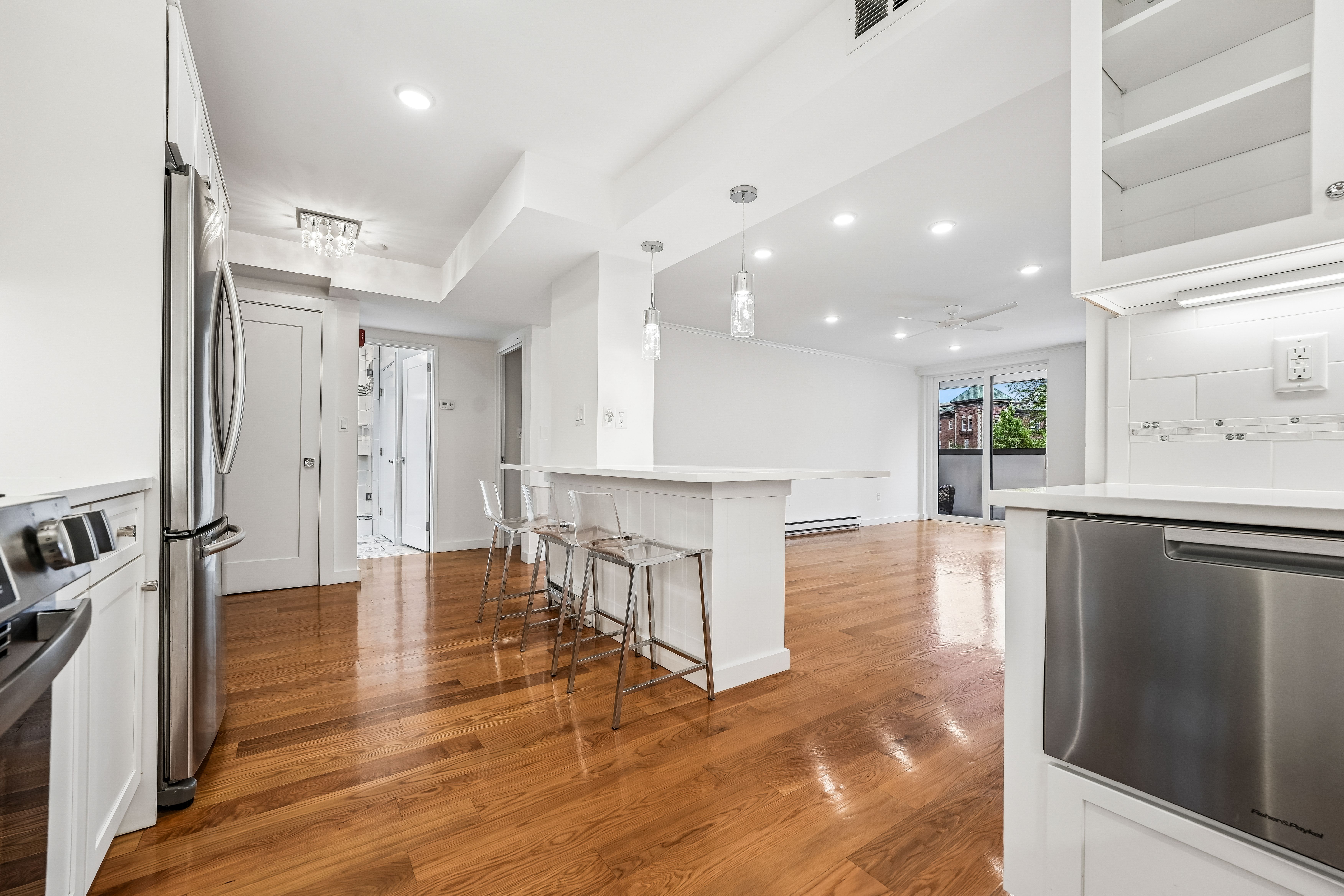 1 Euclid Avenue, #2E 