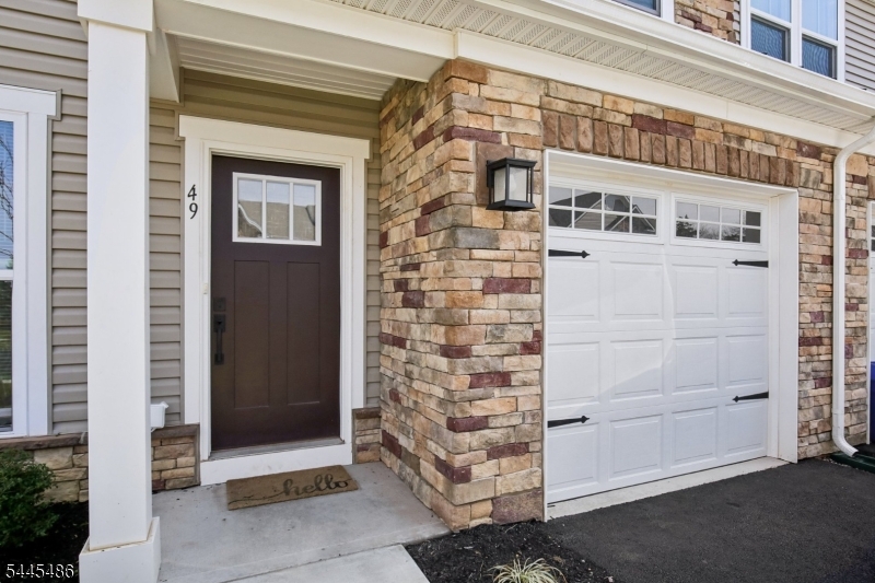 49 Owen Ct
