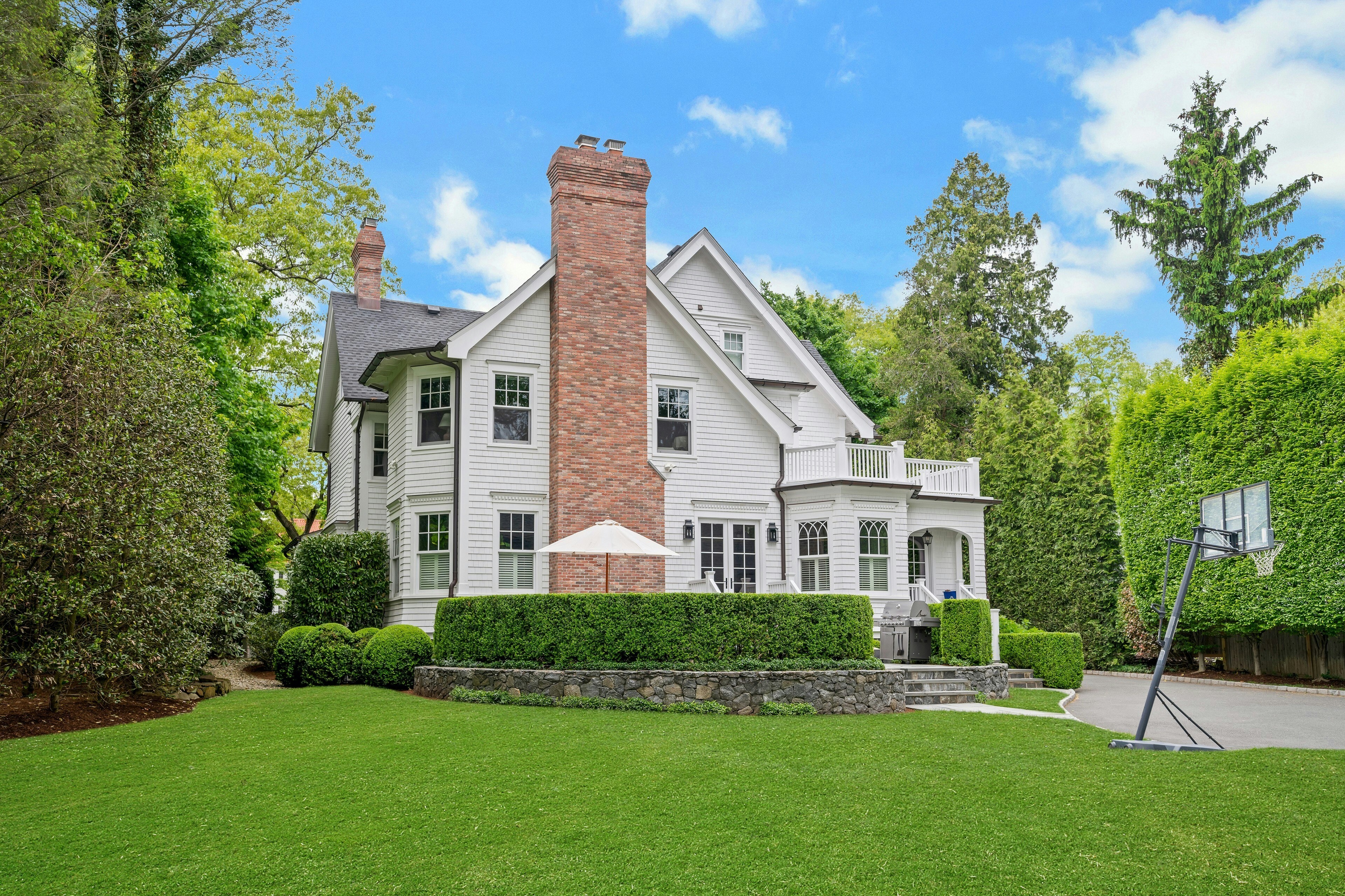 129 Hobart Avenue 