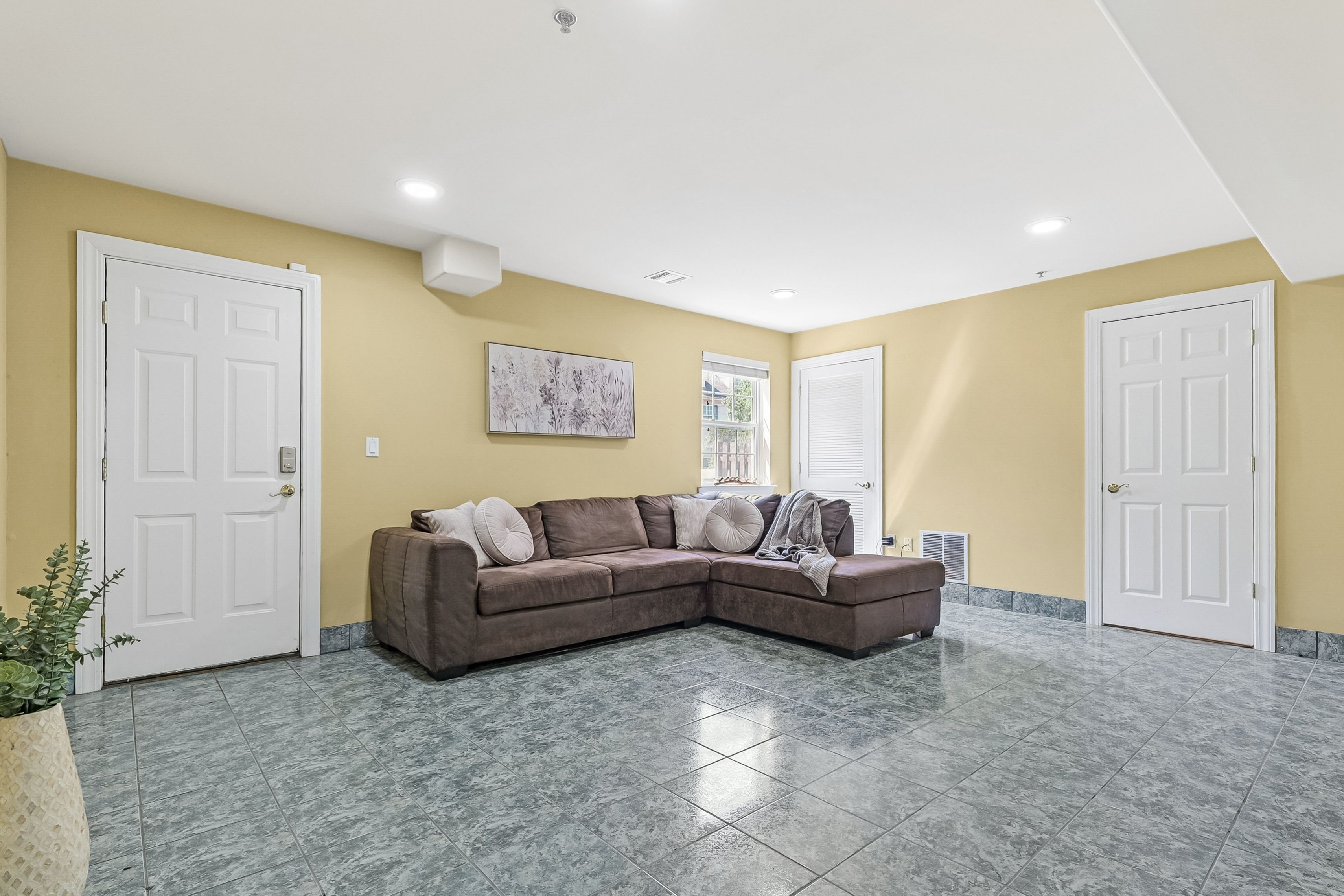 1366 Genovese Lane 