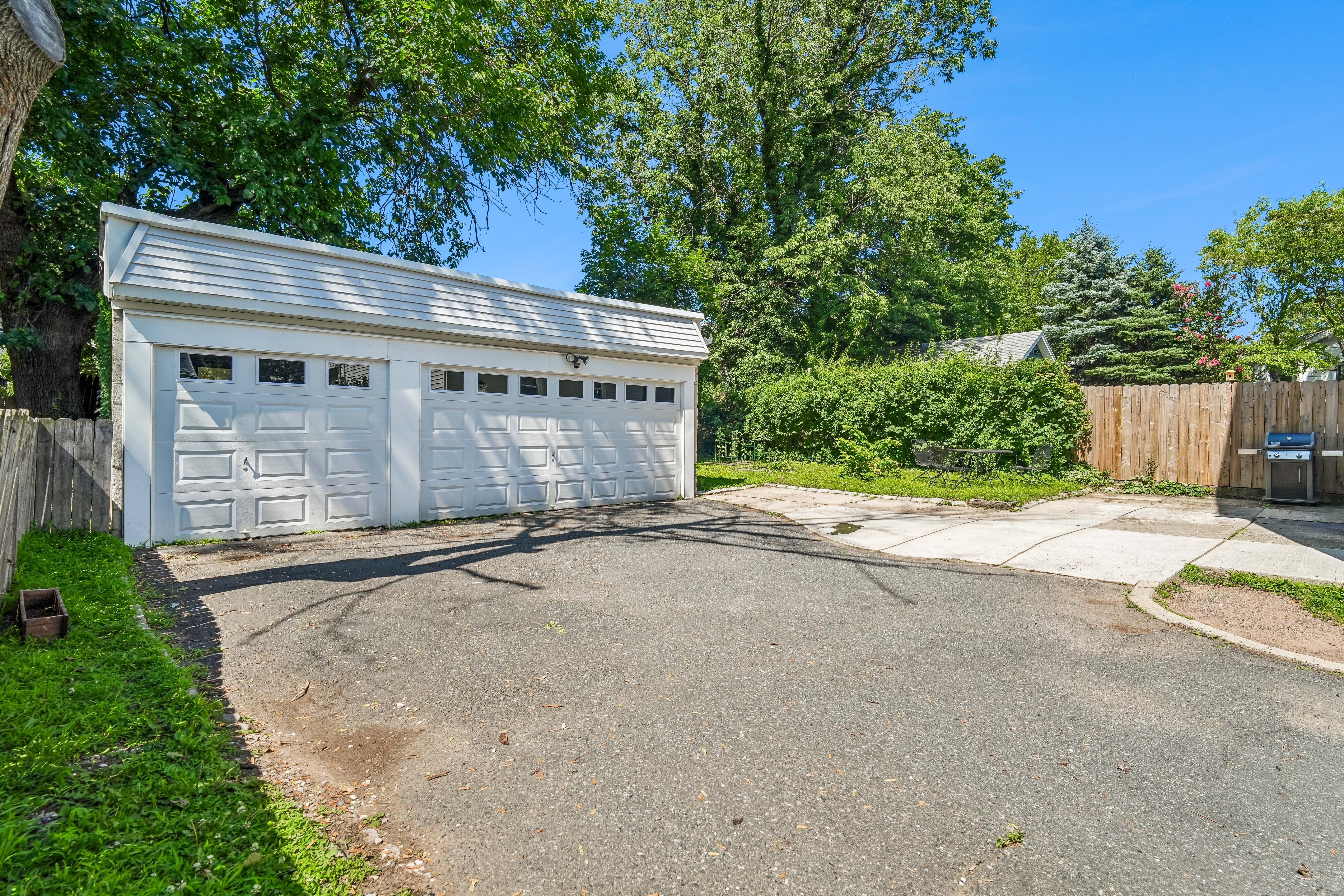 24 Franklin Avenue 