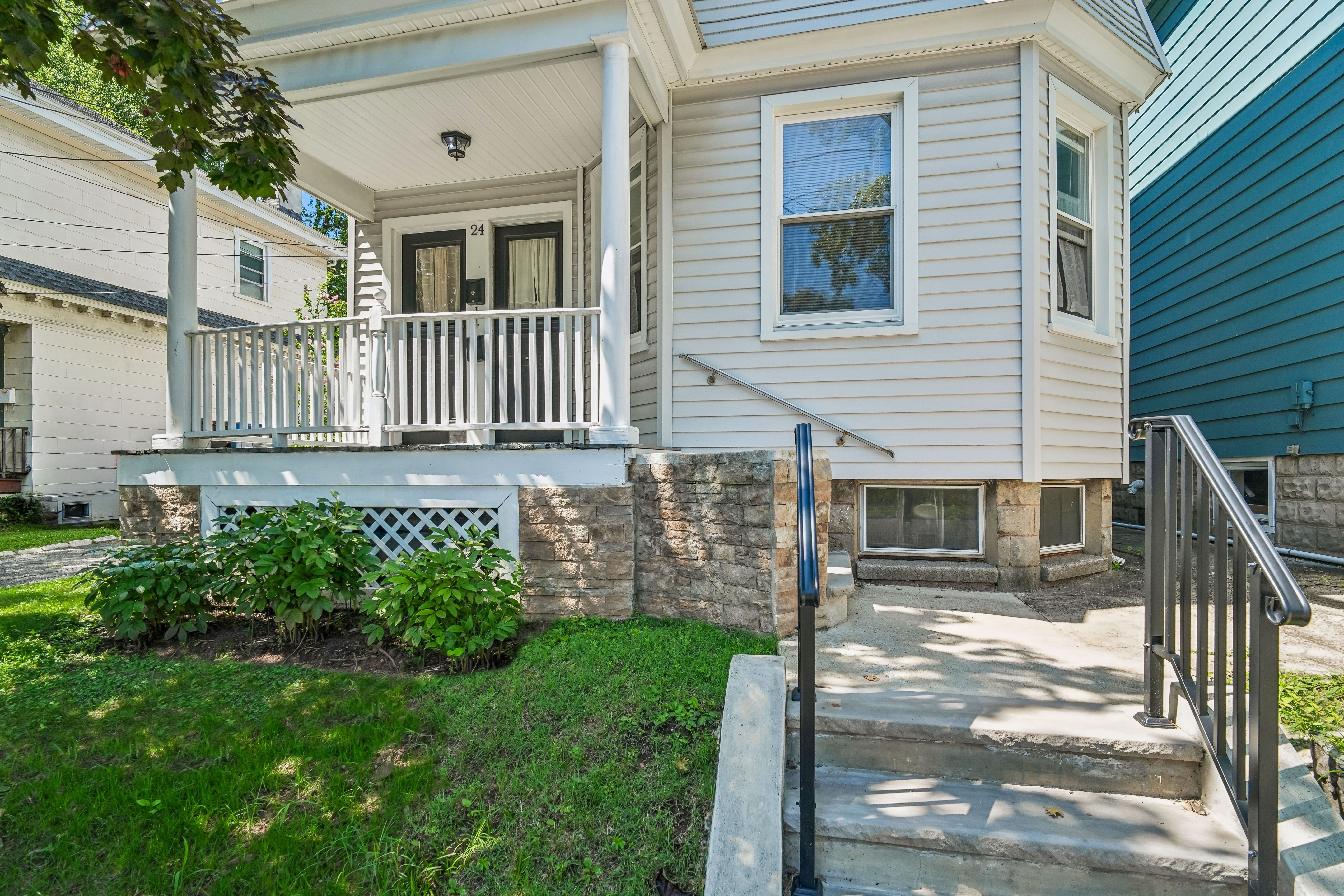 24 Franklin Avenue 