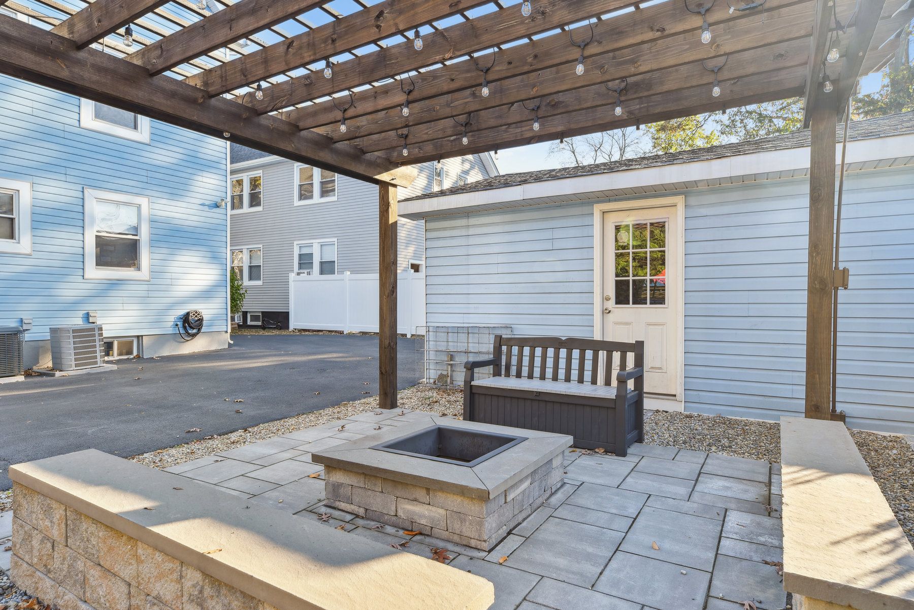 43 Howe Avenue 