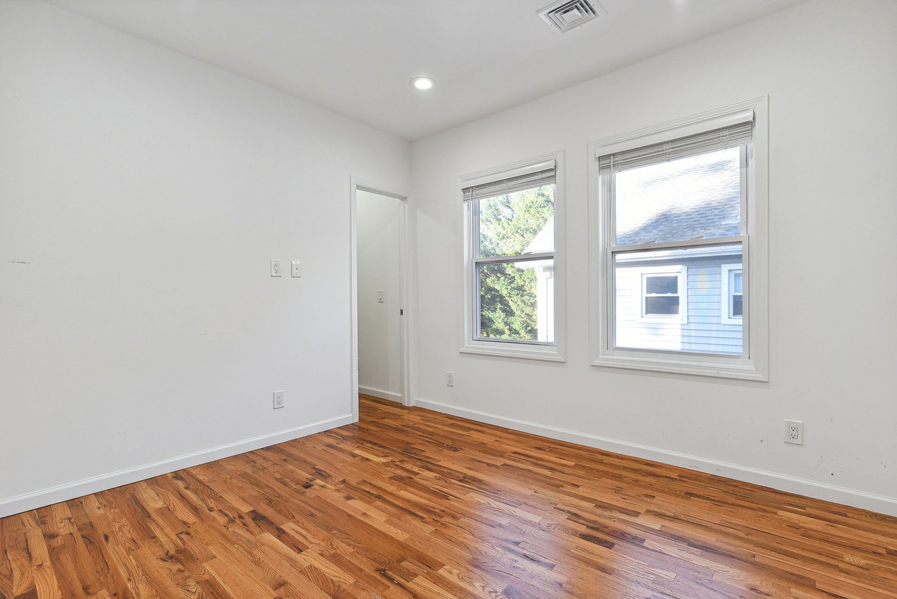 43 Howe Avenue 