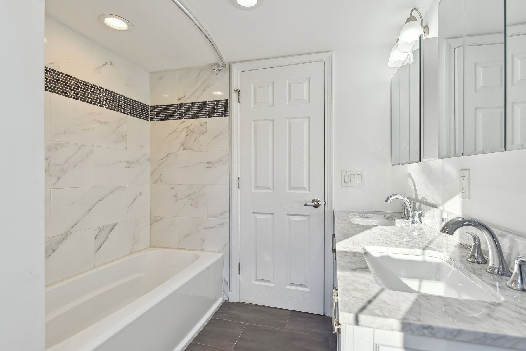 43 Howe Avenue 