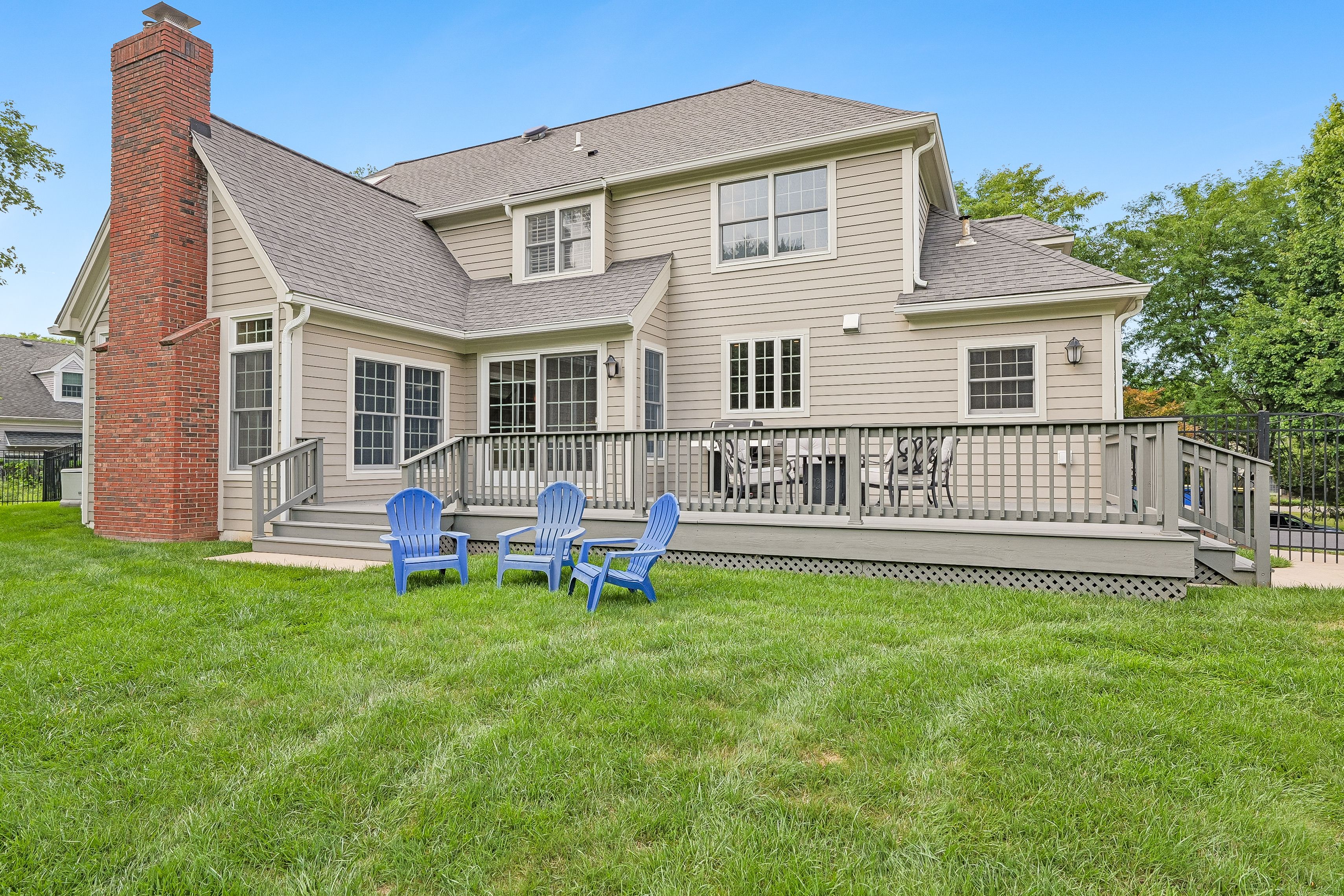 4 Hawkes Court 