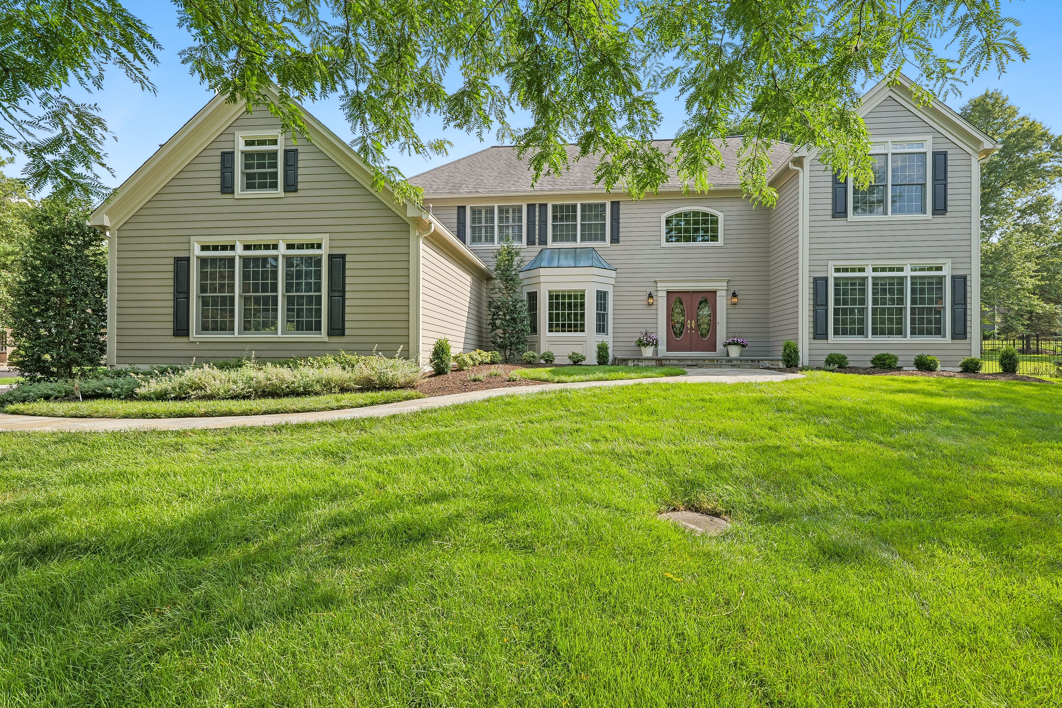 4 Hawkes Court 