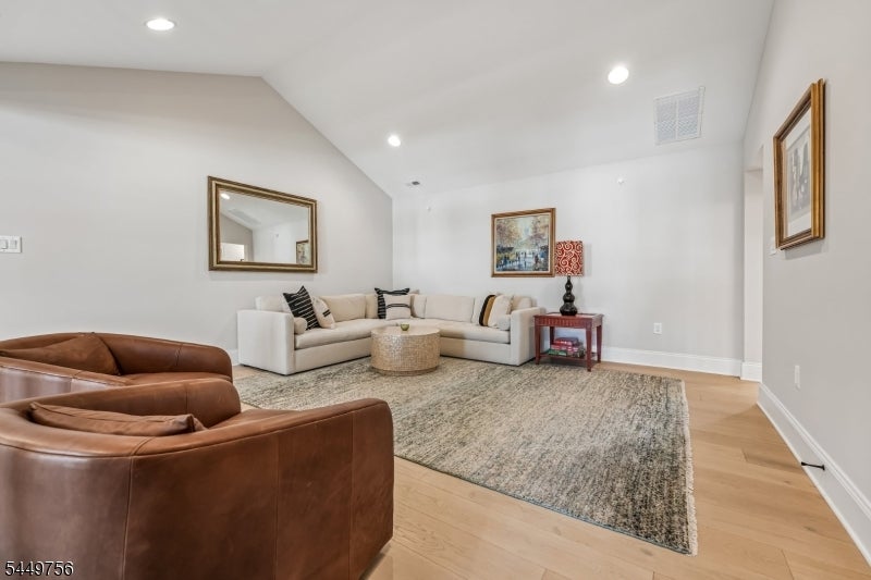 14 Chelsea Rd