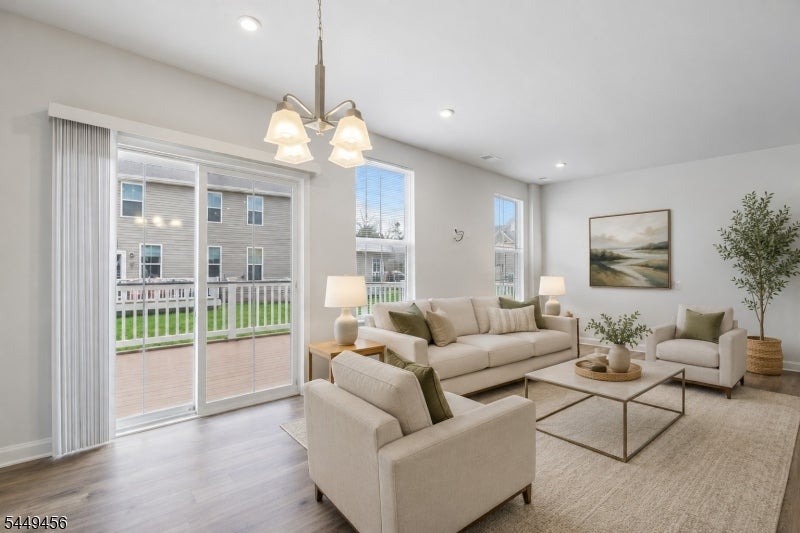 49 Owen Ct