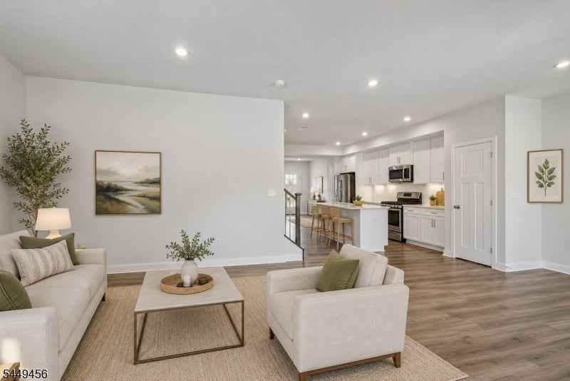 49 Owen Ct