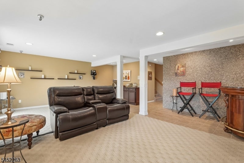 44 King George Rd