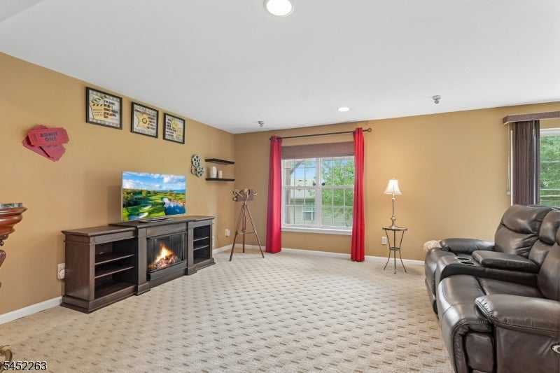 44 King George Rd