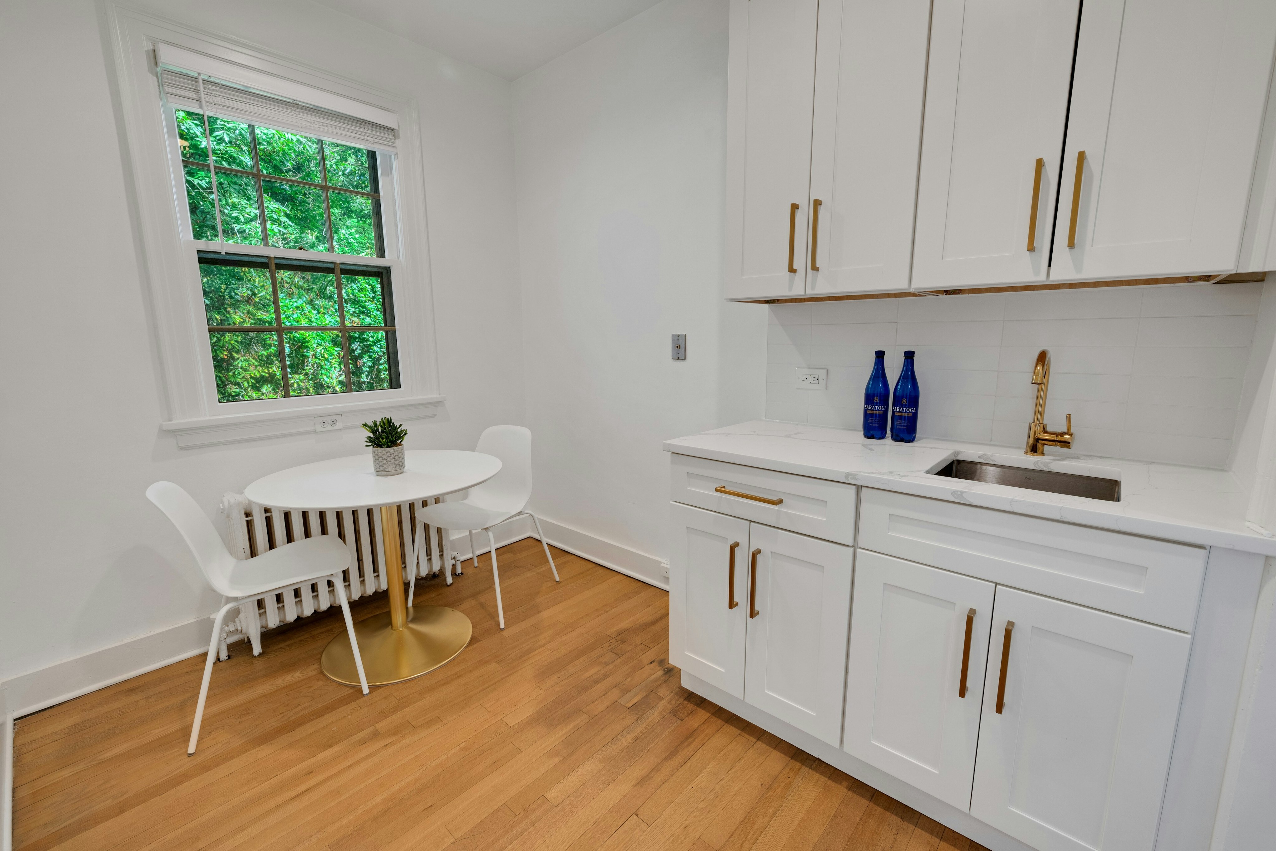 158 Bellevue Avenue 