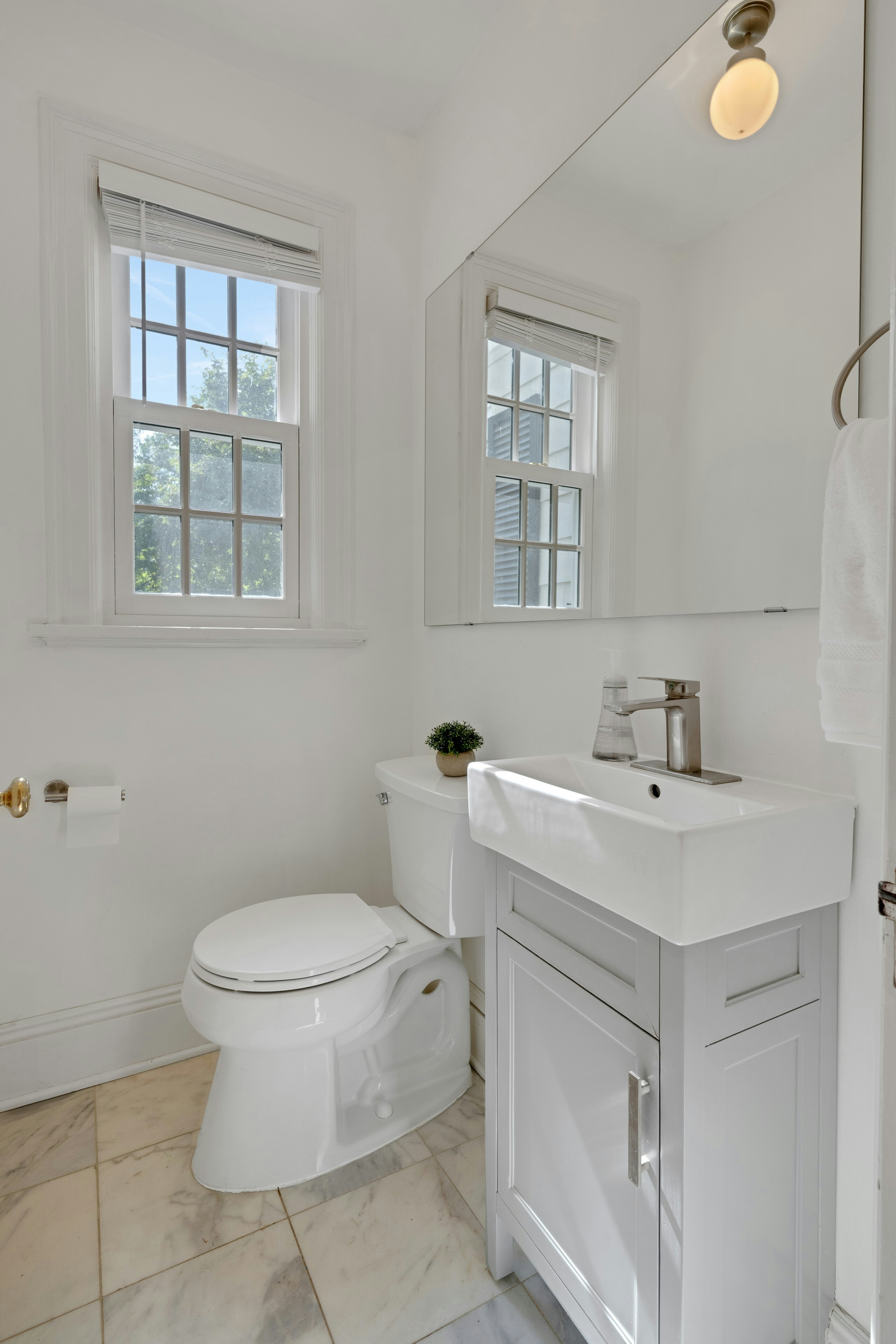 158 Bellevue Avenue 