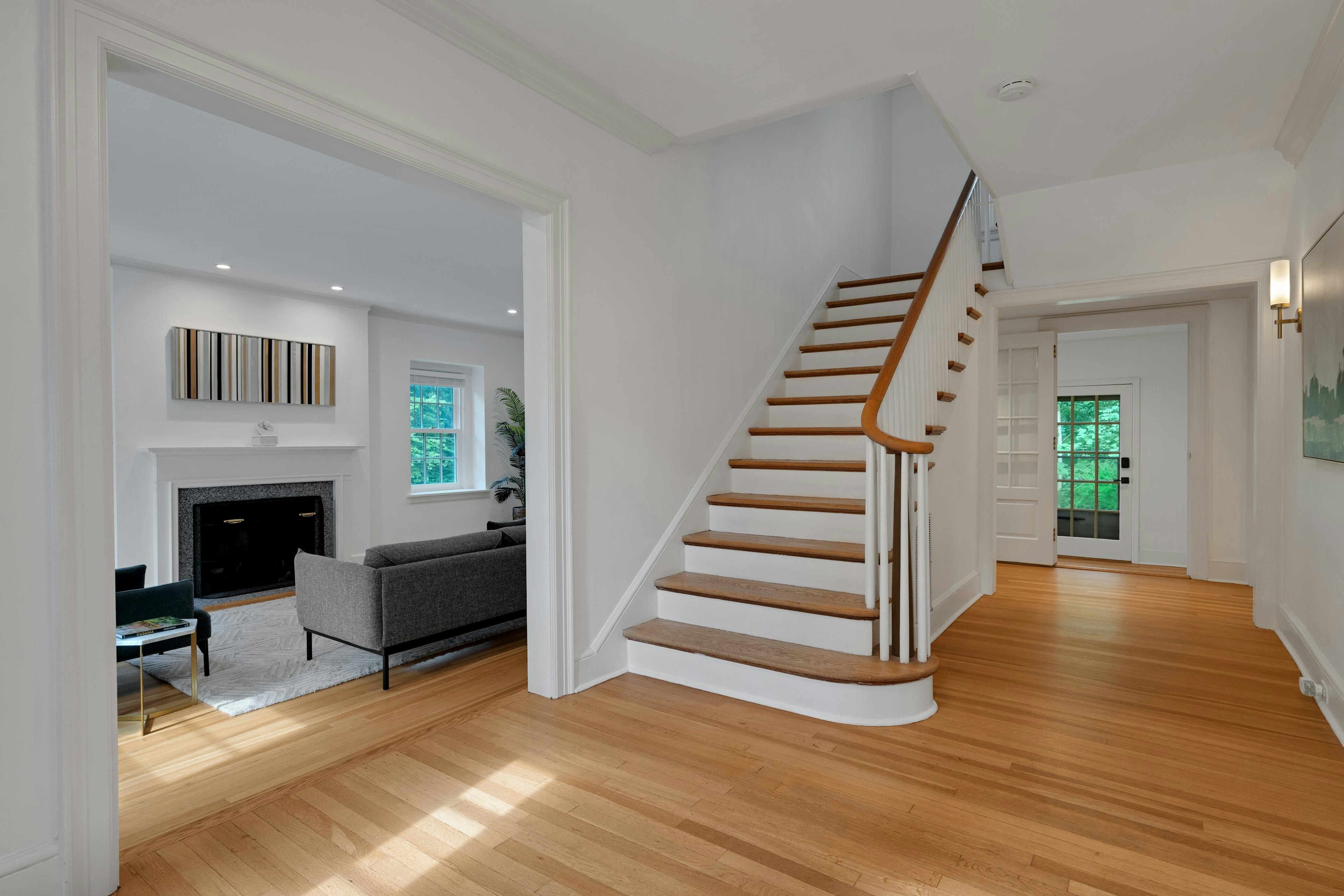 158 Bellevue Avenue 