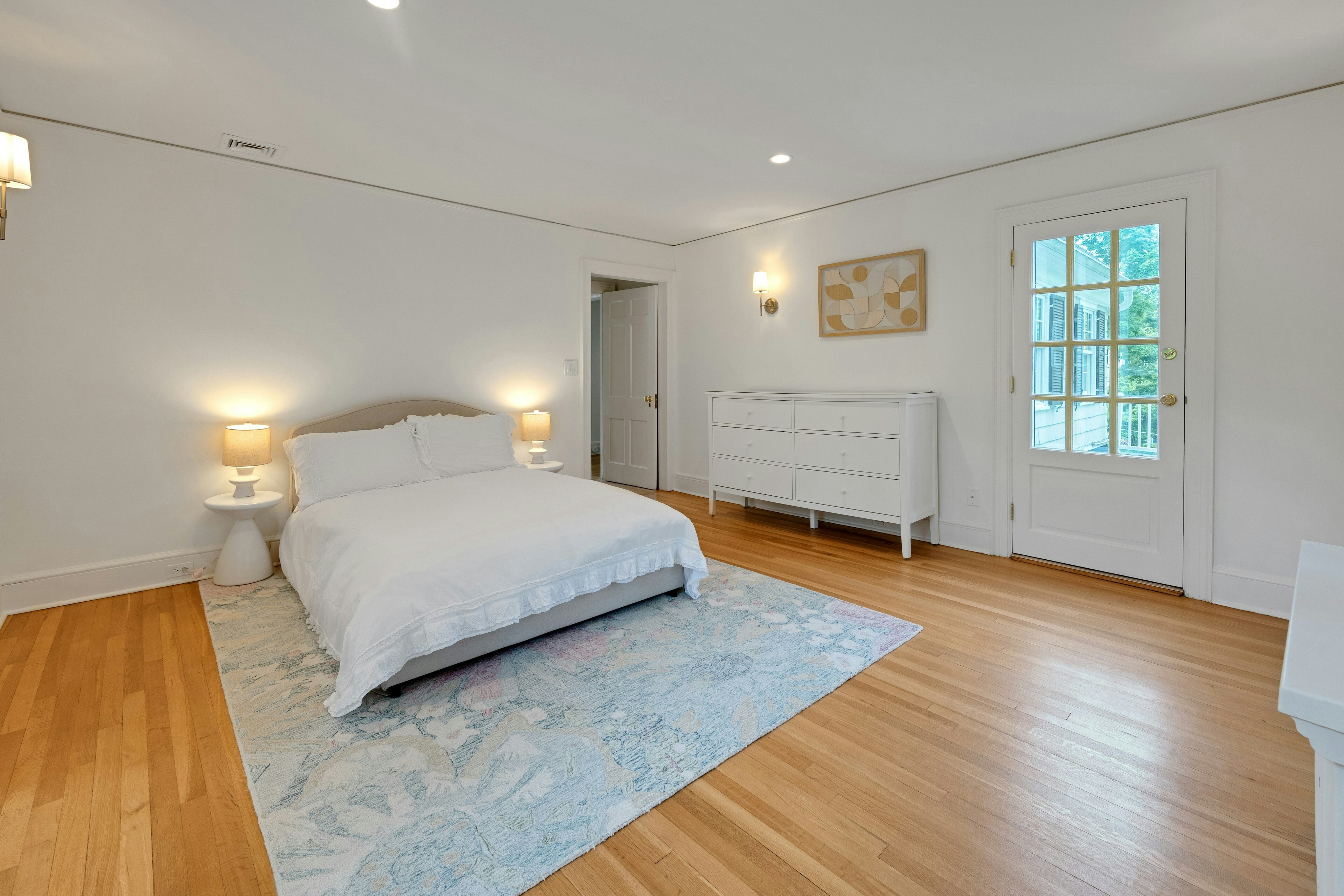 158 Bellevue Avenue 
