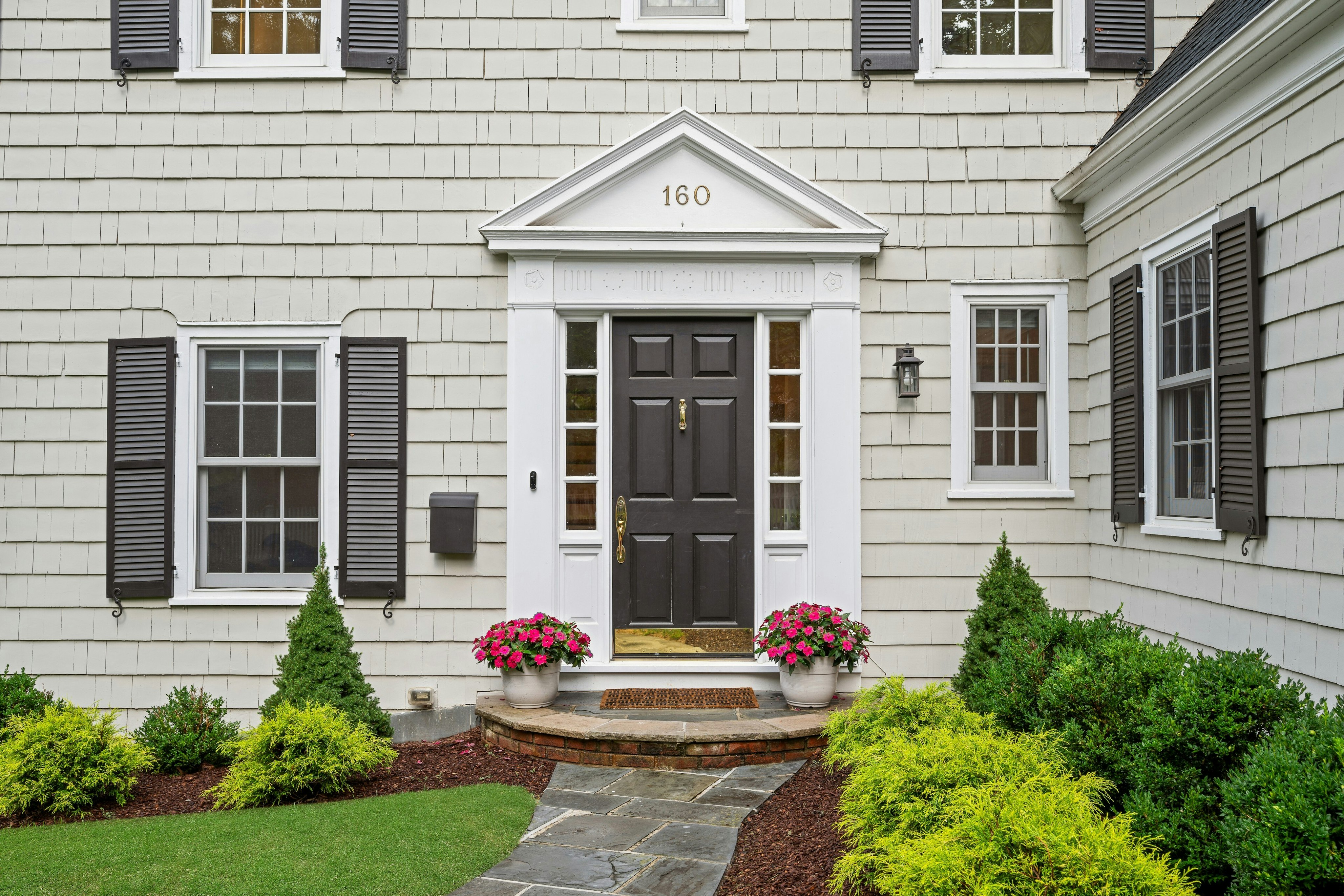 158 Bellevue Avenue 