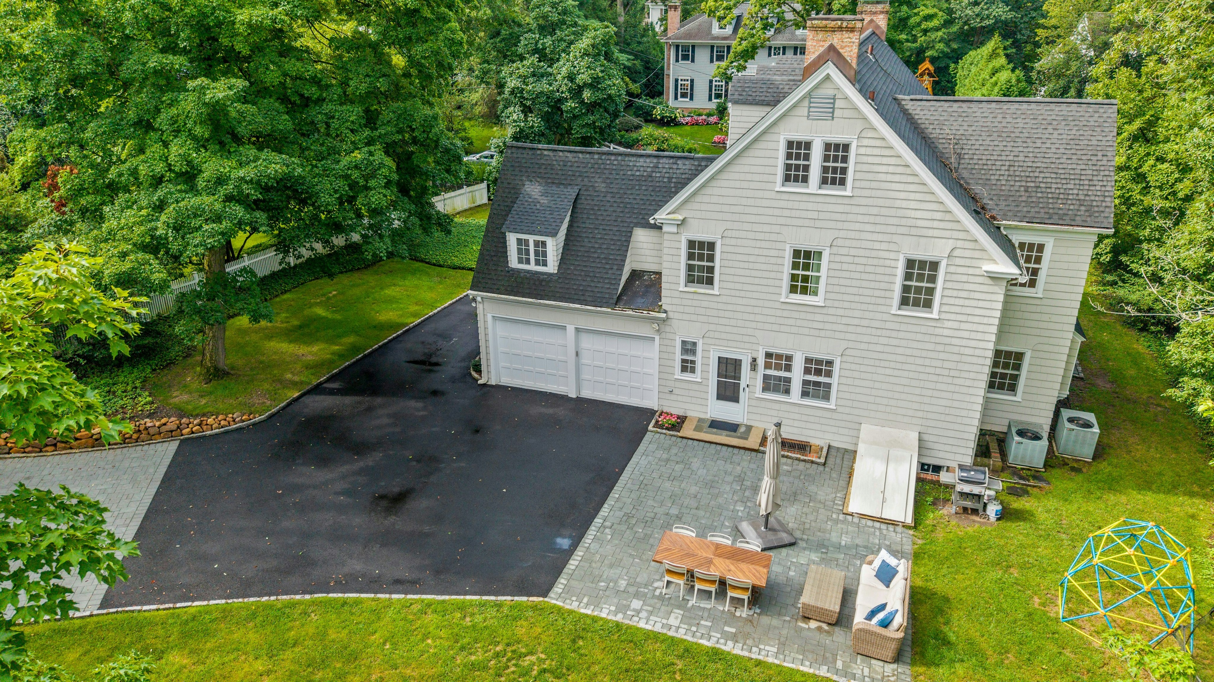 158 Bellevue Avenue 
