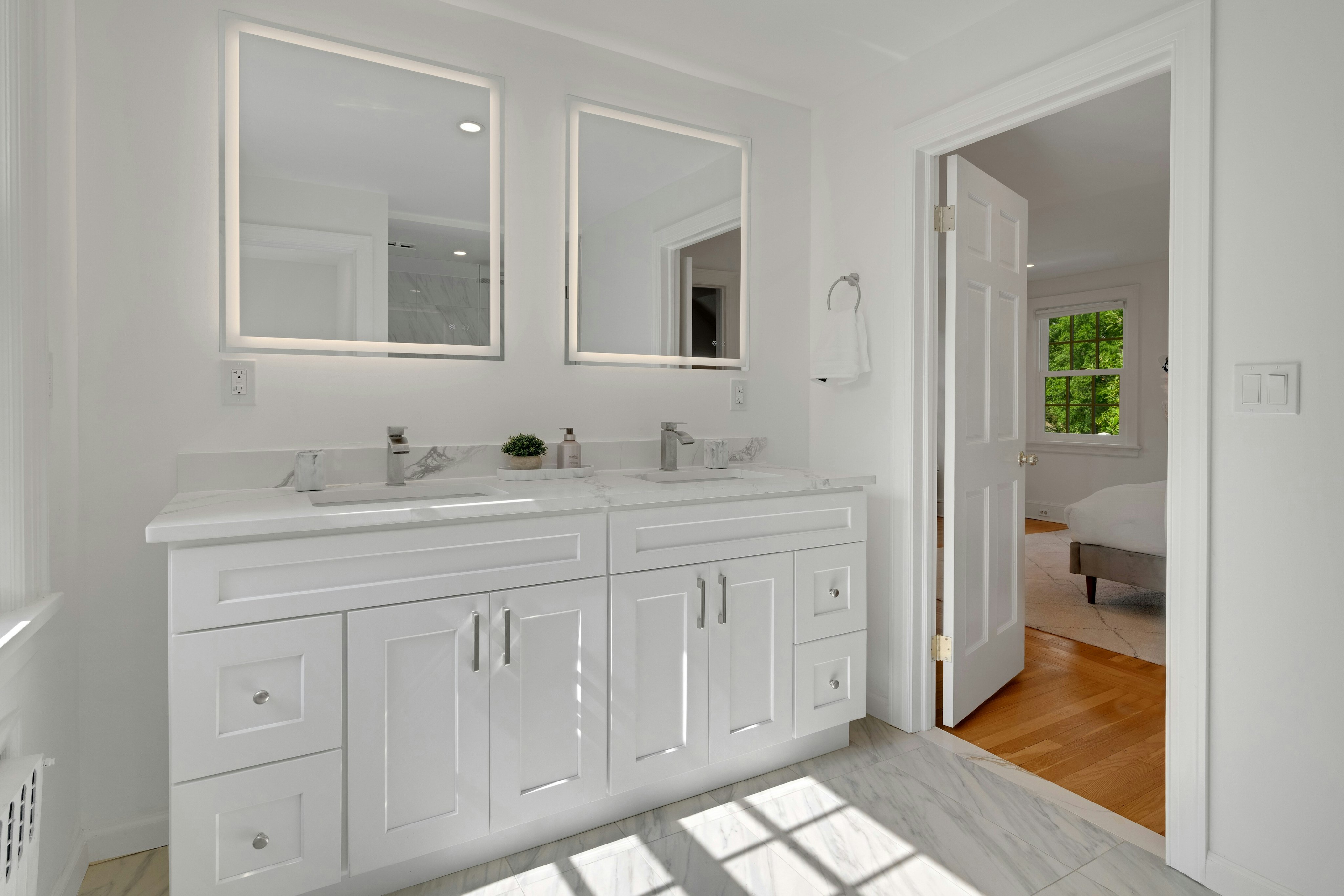 158 Bellevue Avenue 