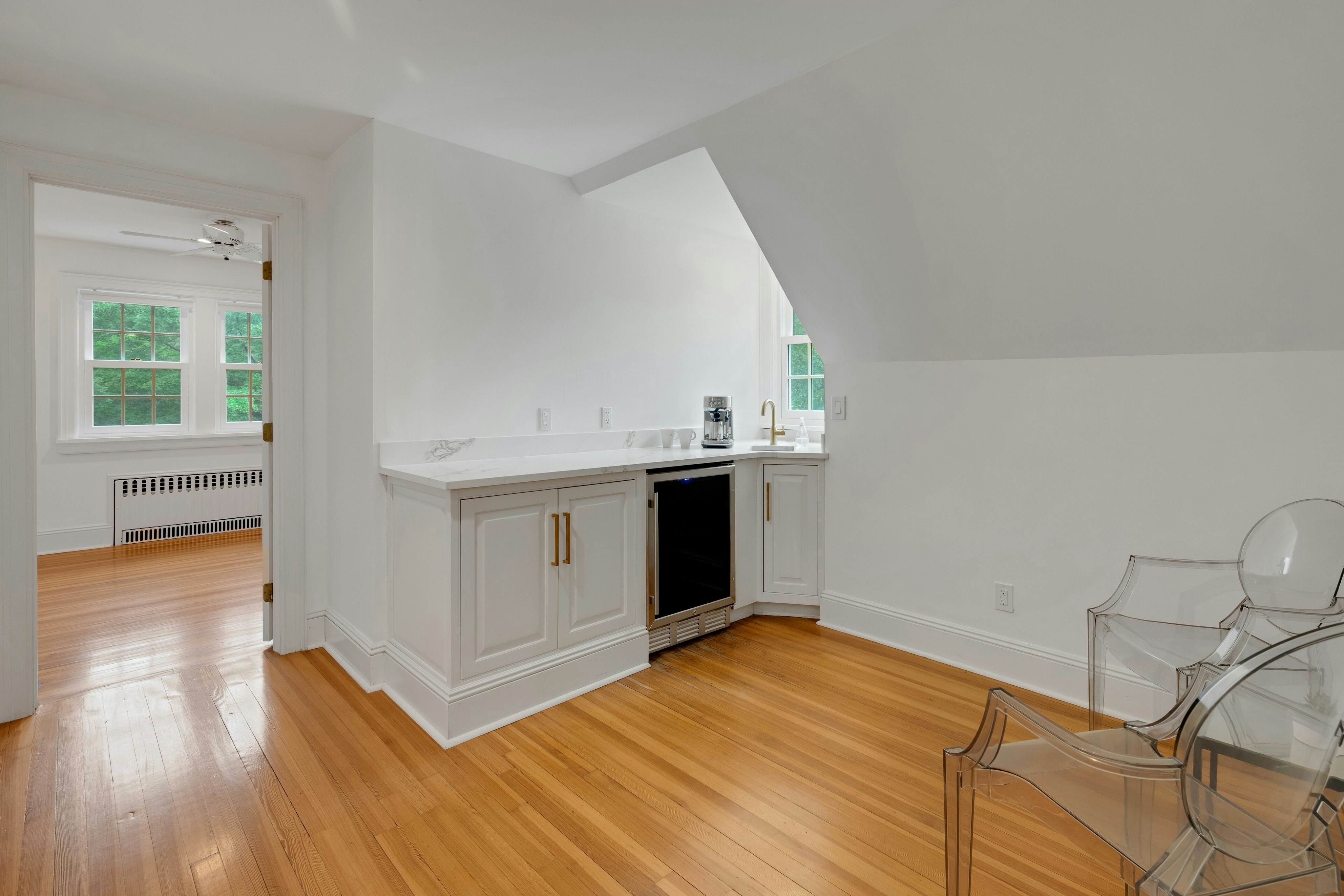 158 Bellevue Avenue 