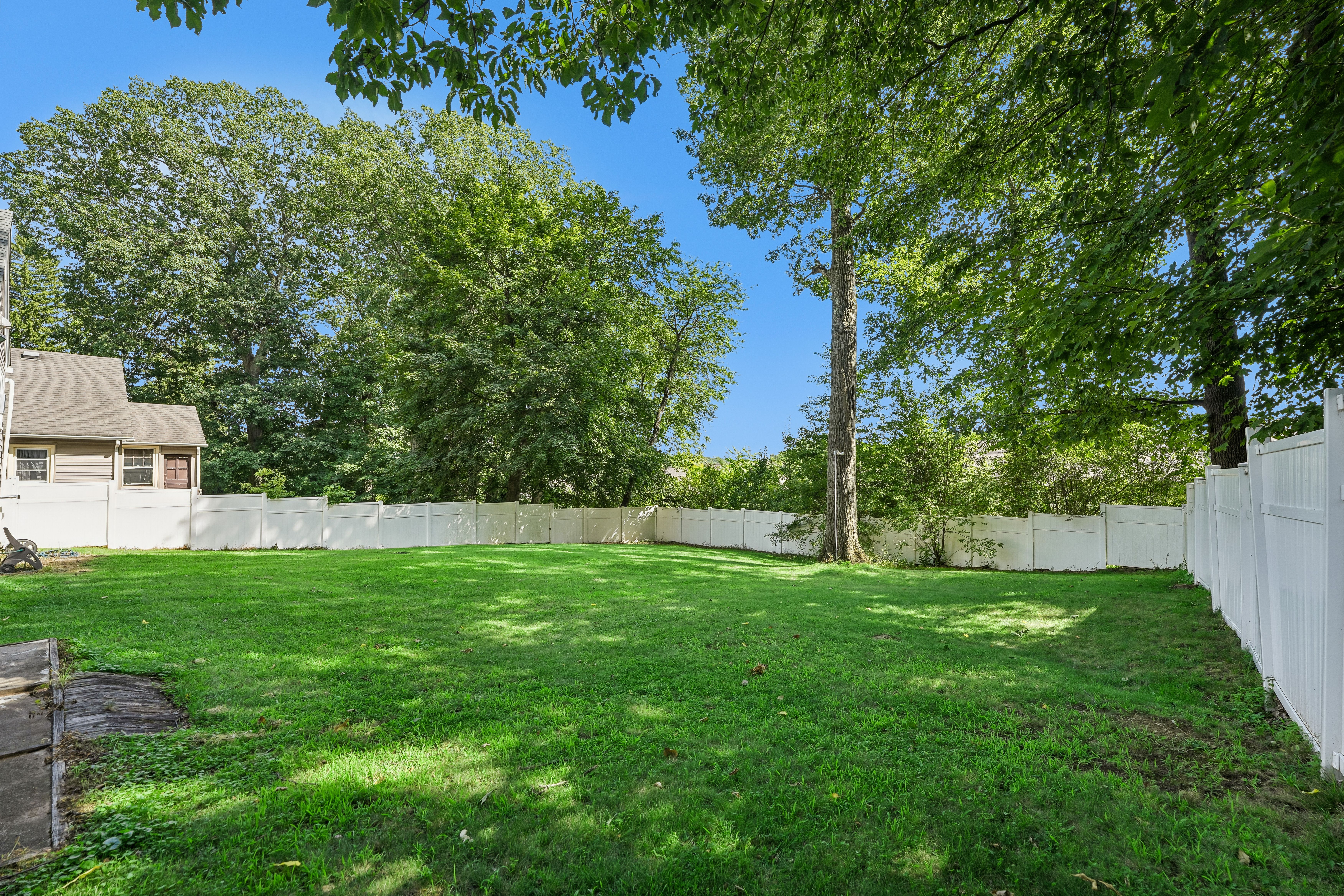 6 Woodlawn Terrace 