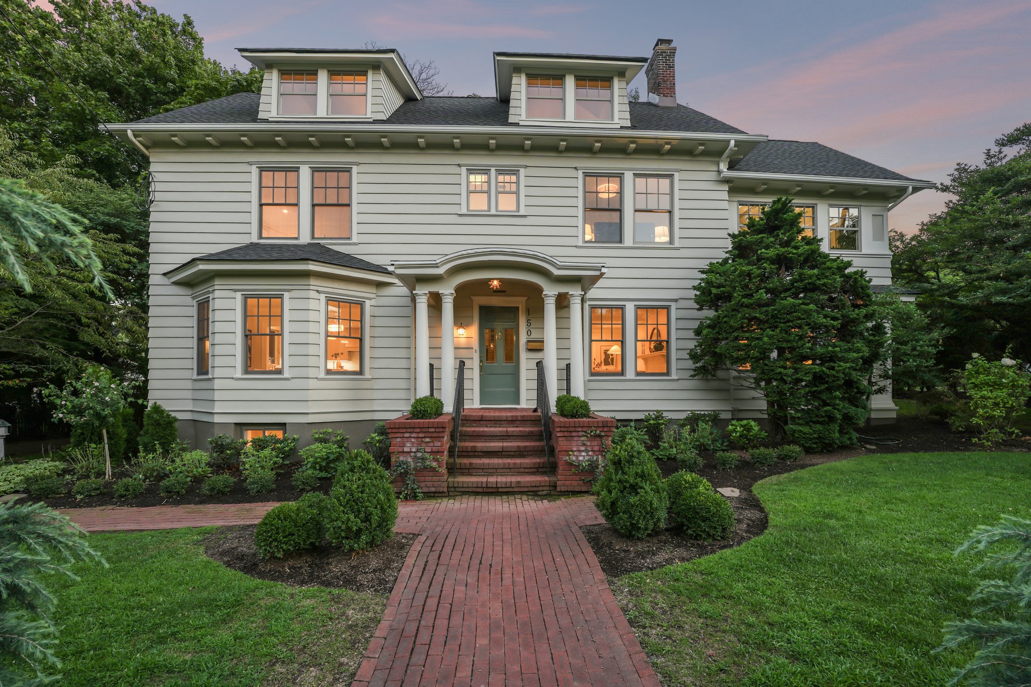 150 Gordonhurst Avenue 