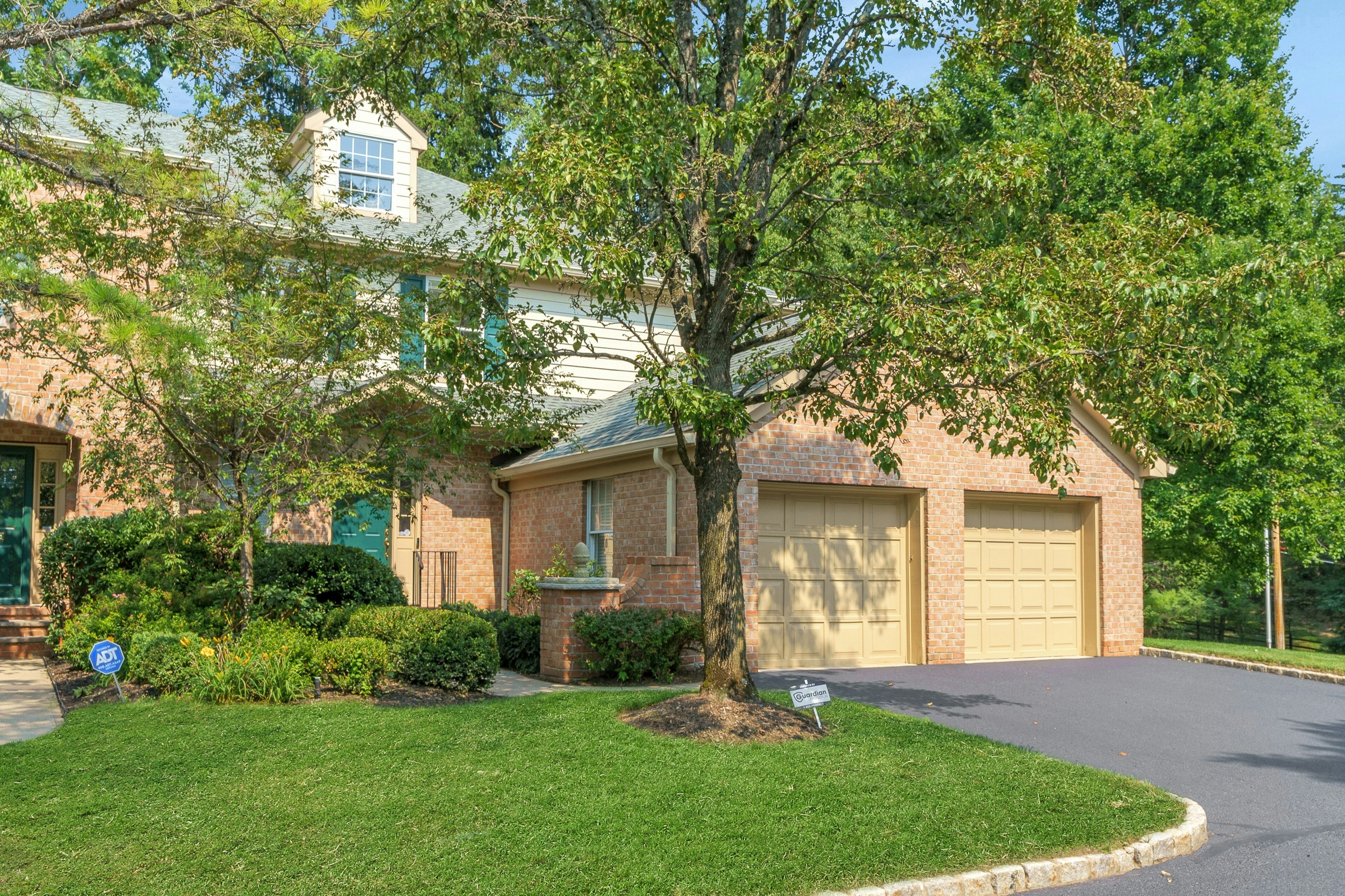 13 Chadwell Place 