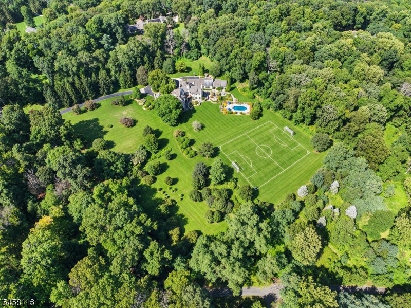 211 Mountainview Estate