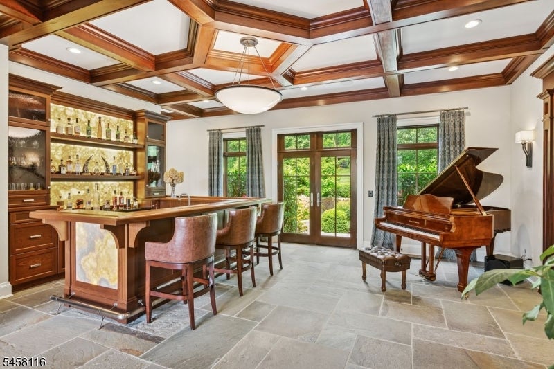 211 Mountainview Estate