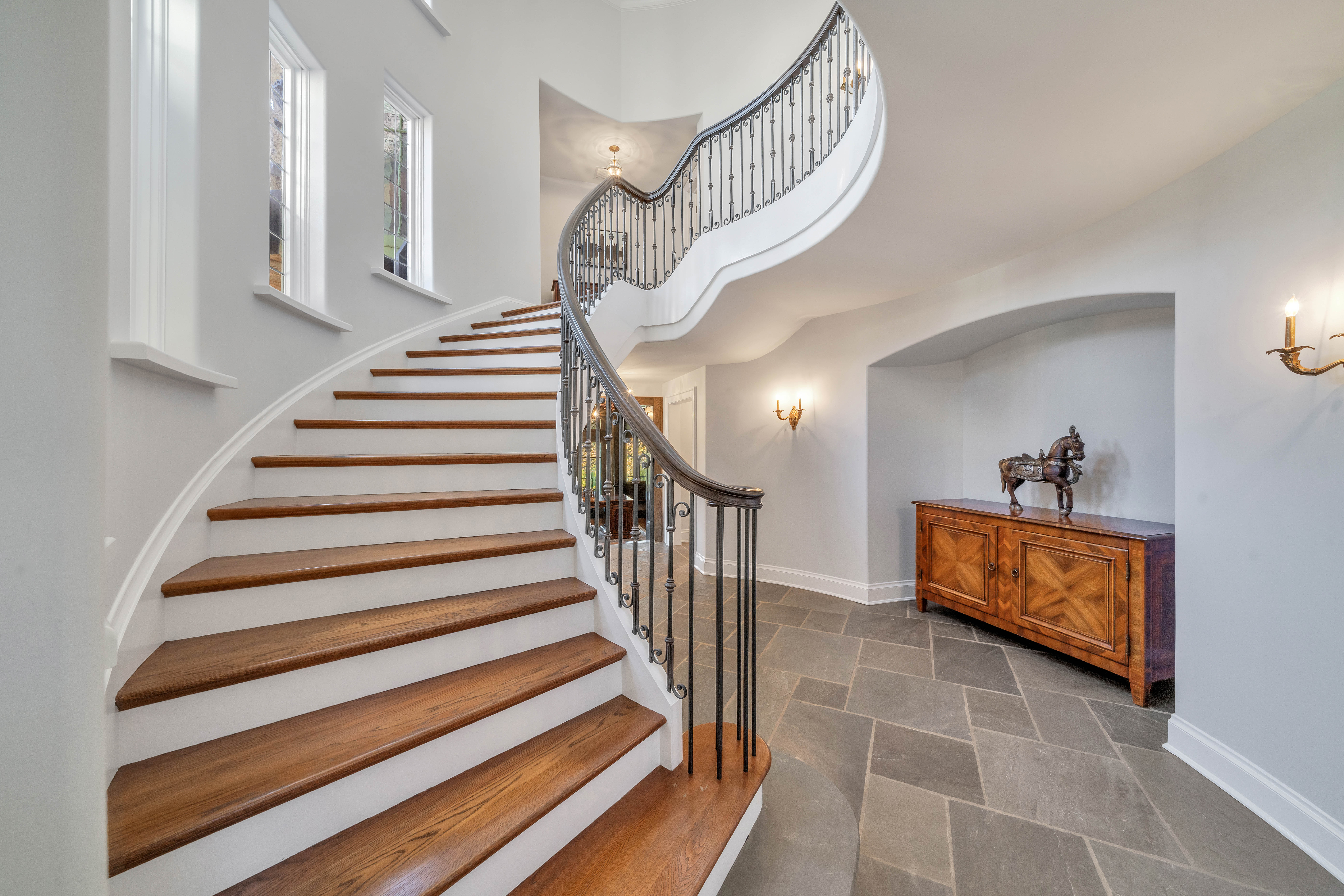 211 Mountainview Estate 