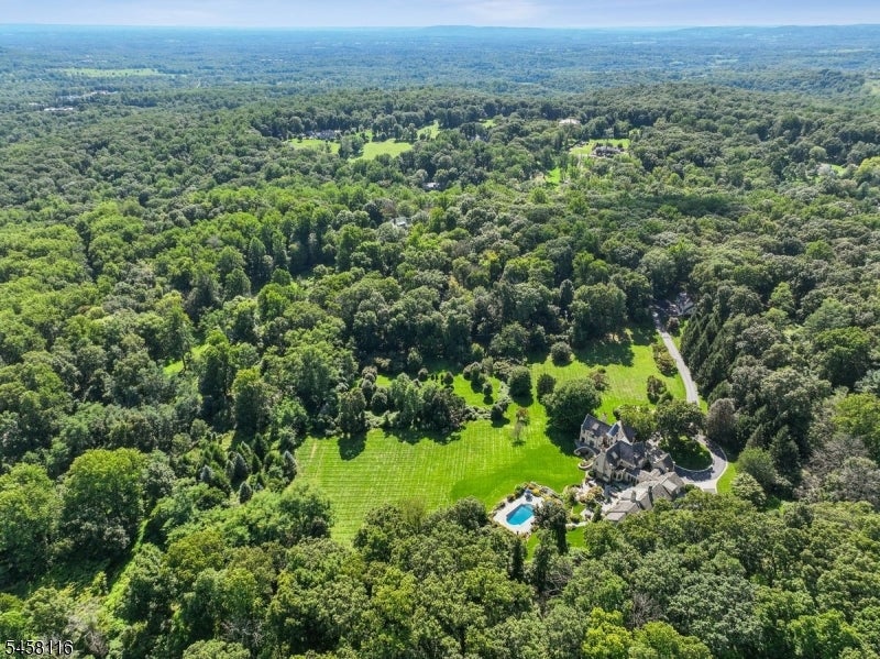 211 Mountainview Estate