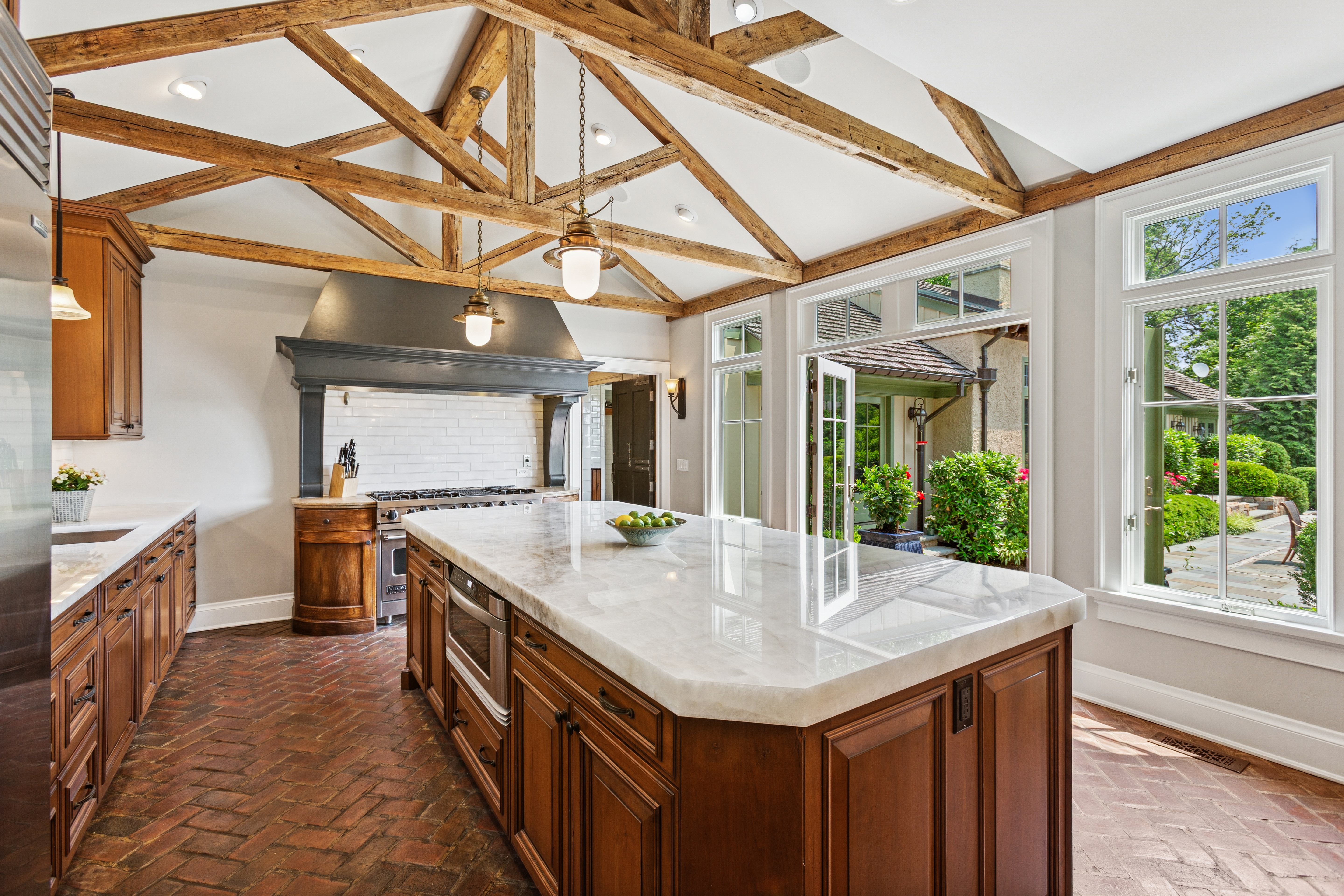 211 Mountainview Estate 
