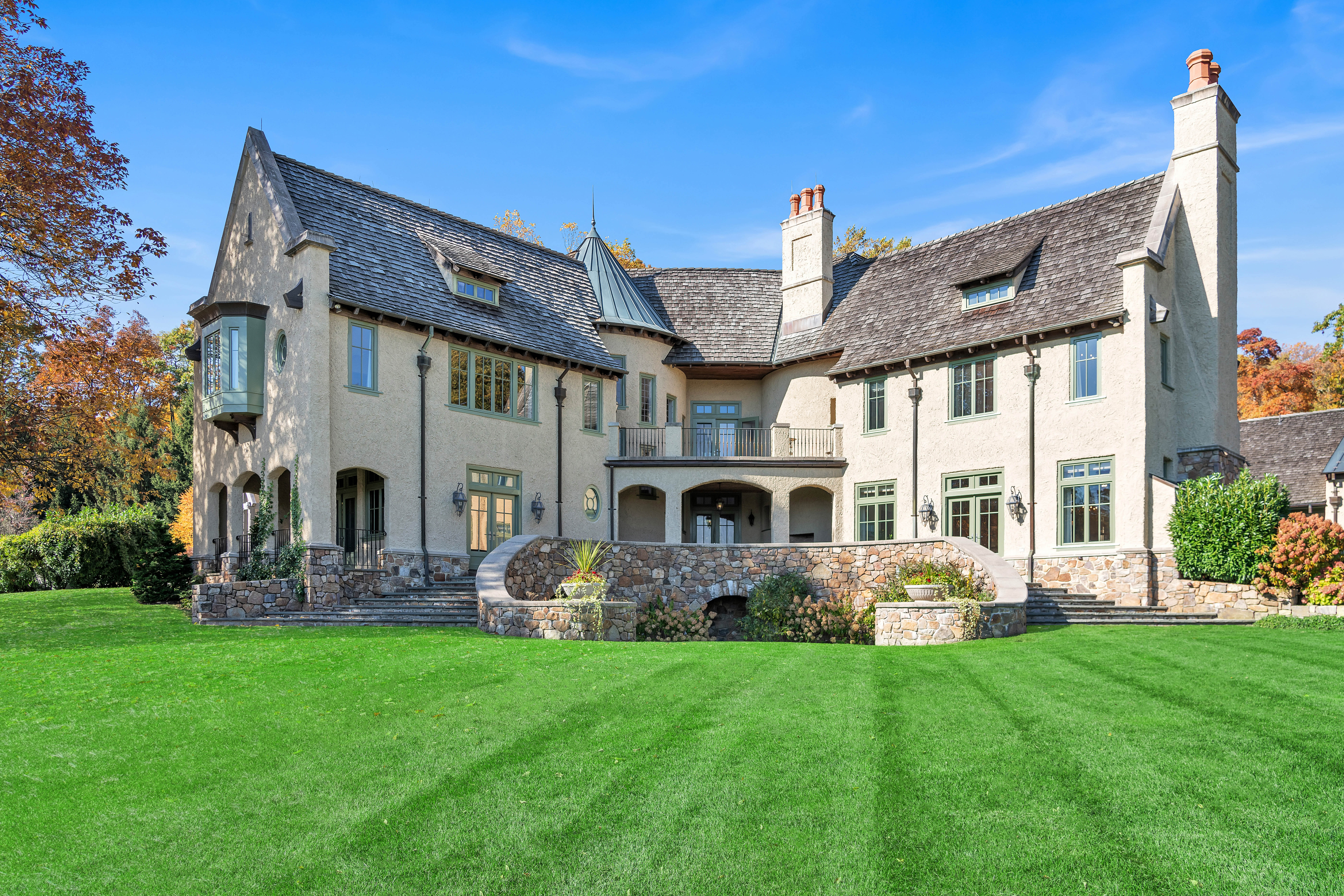 211 Mountainview Estate 