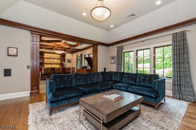 211 Mountainview Estate