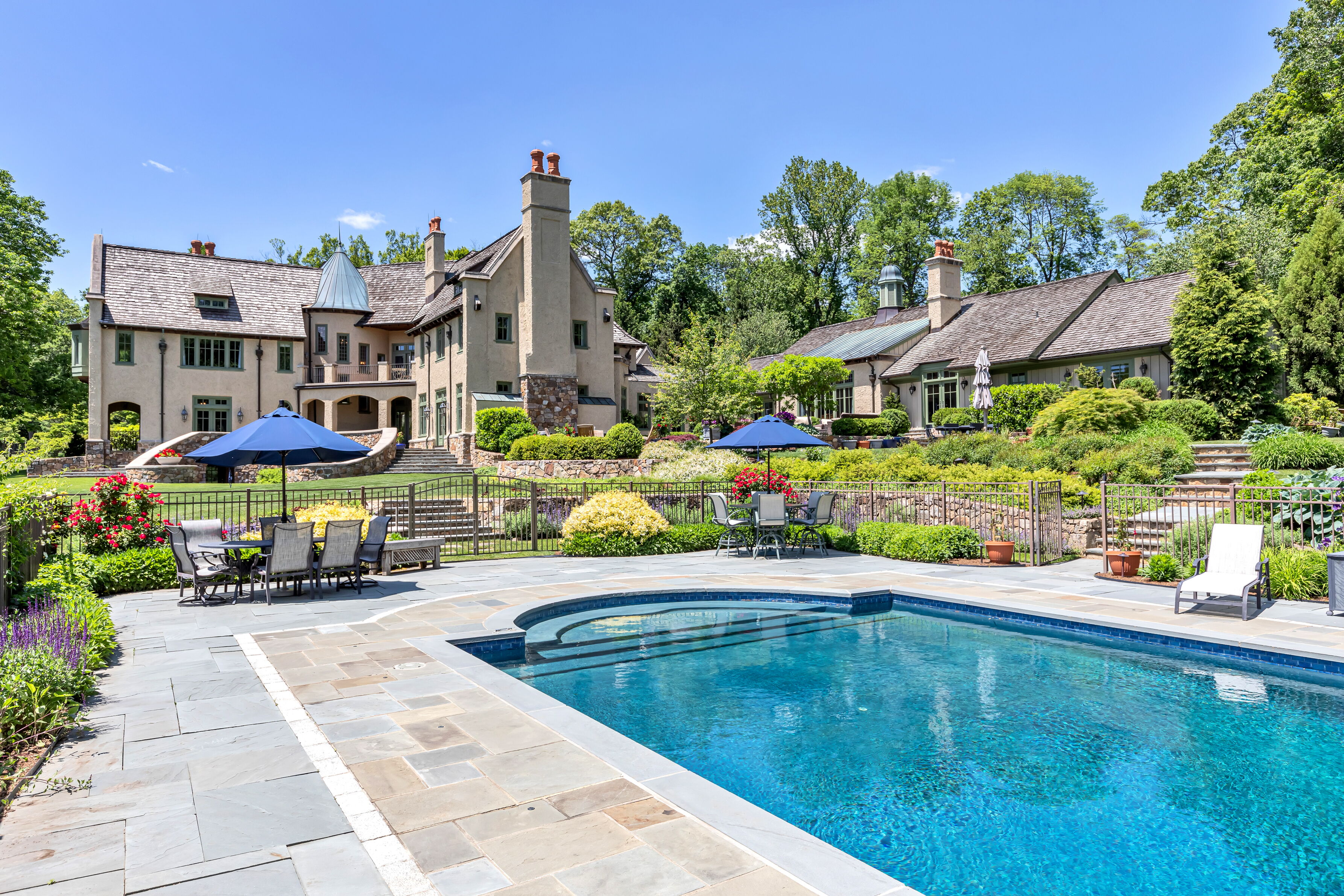211 Mountainview Estate 