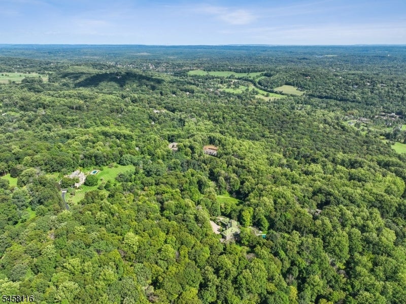 211 Mountainview Estate
