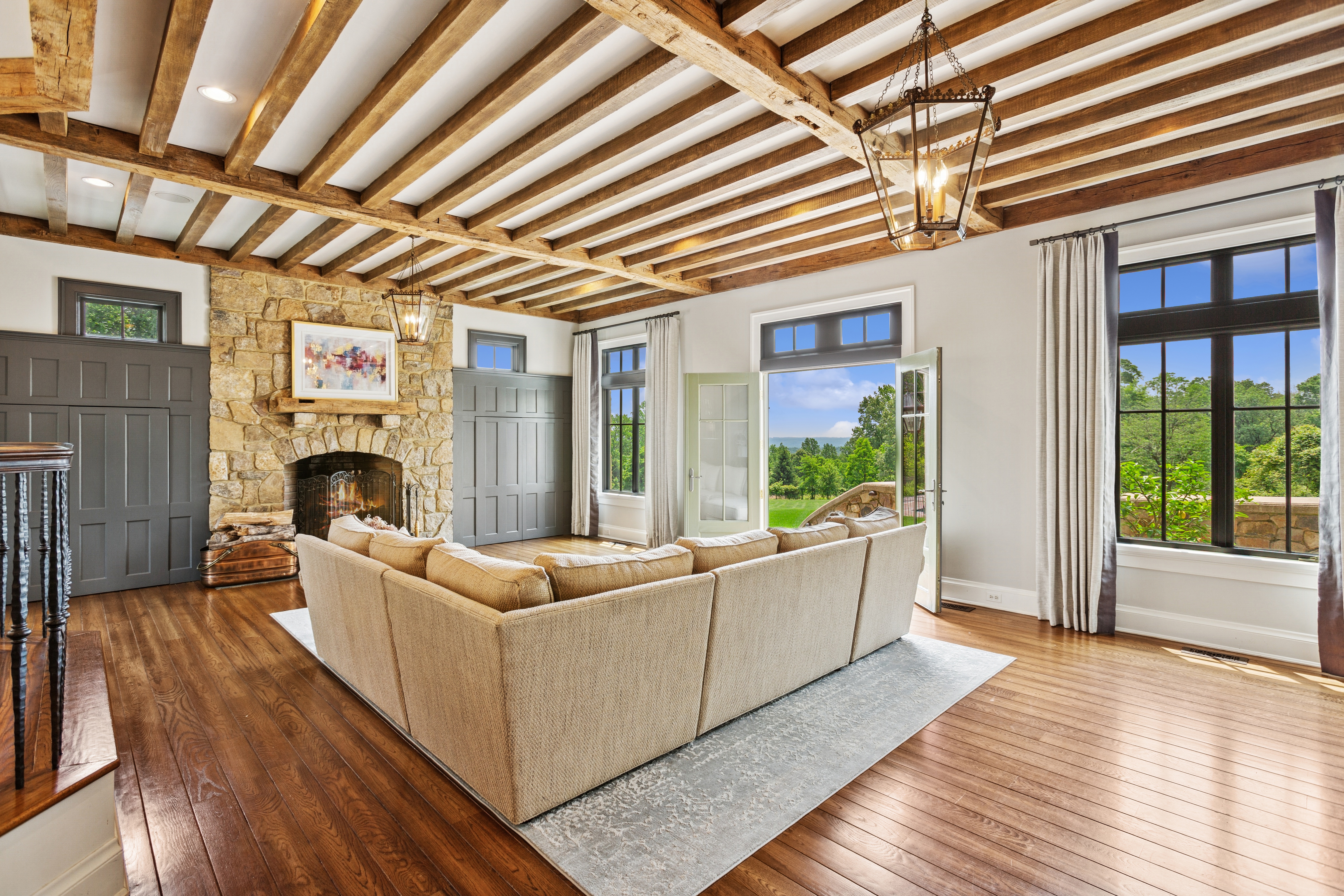 211 Mountainview Estate 