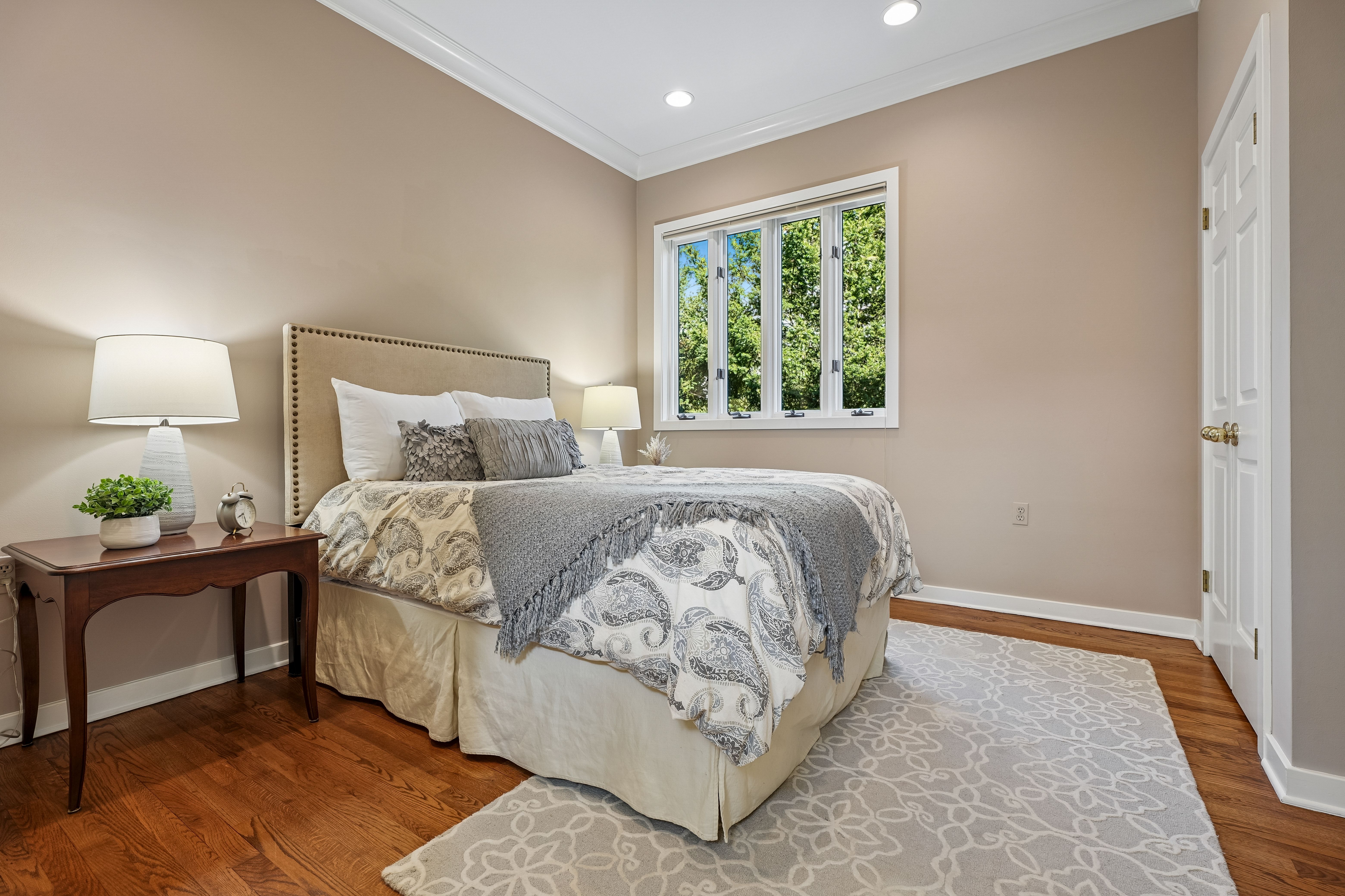 11 Meadowbrook Court 