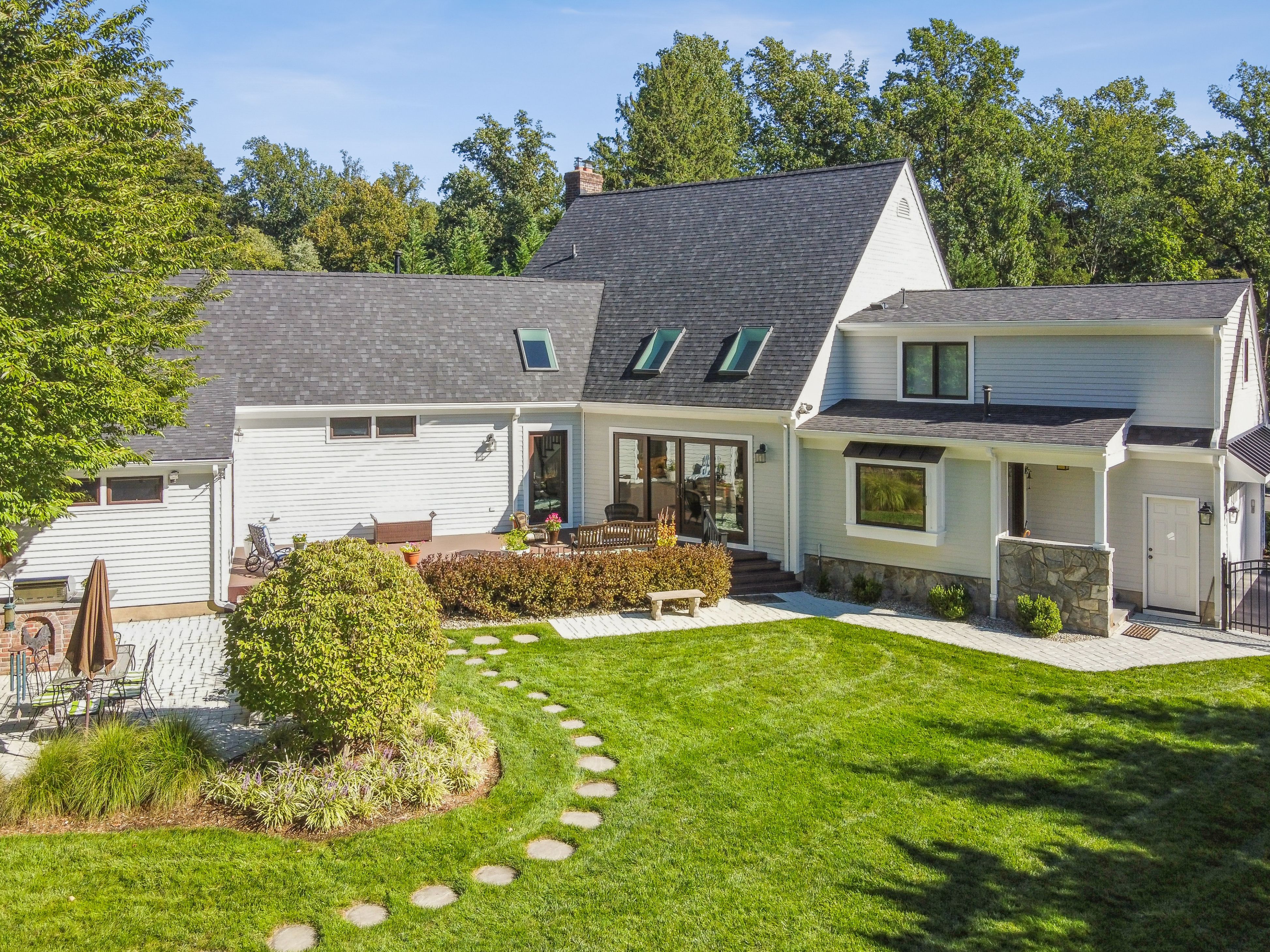 11 Meadowbrook Court 