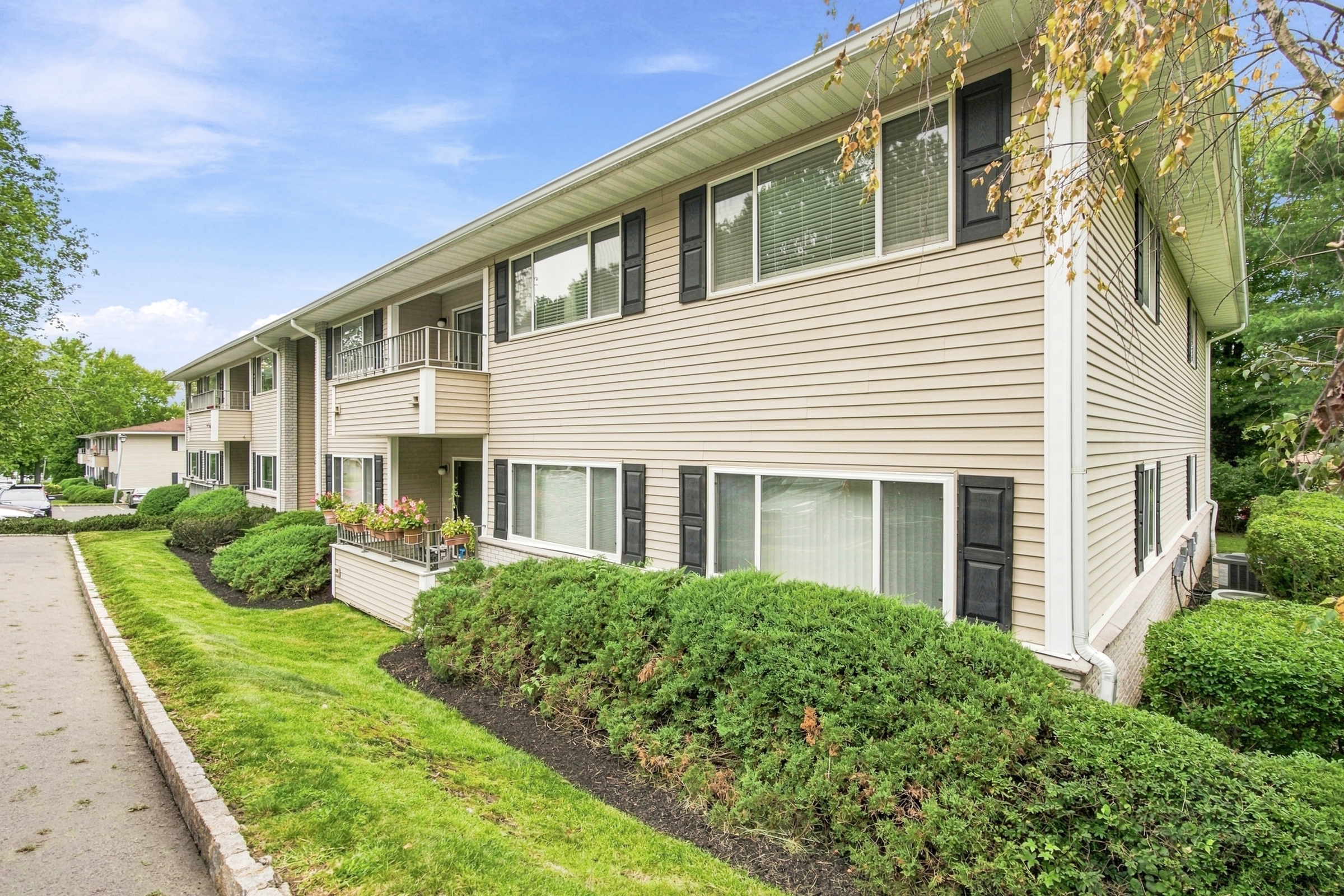 50 West Lindsley Road 