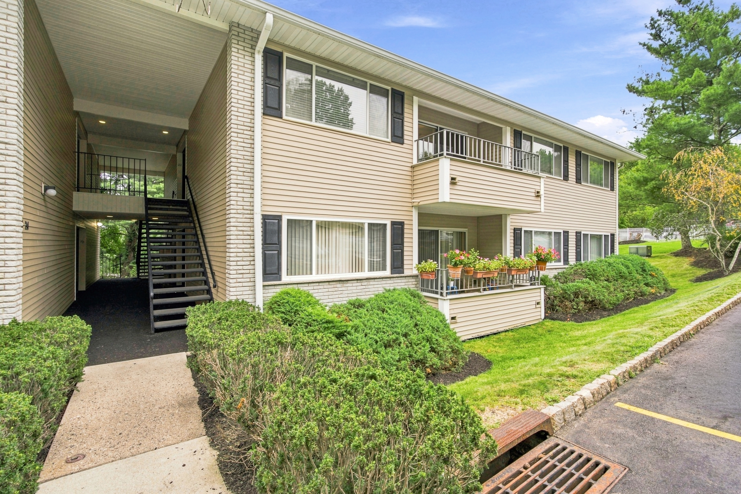 50 West Lindsley Road 
