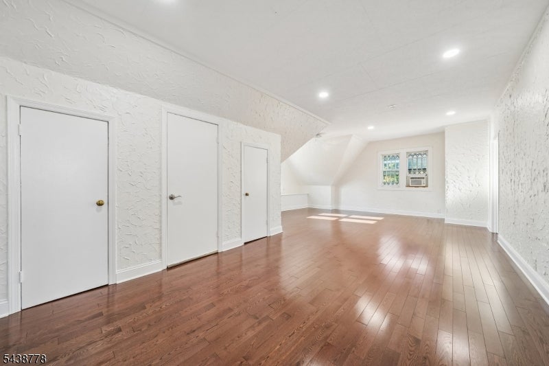 1001 Central Ave